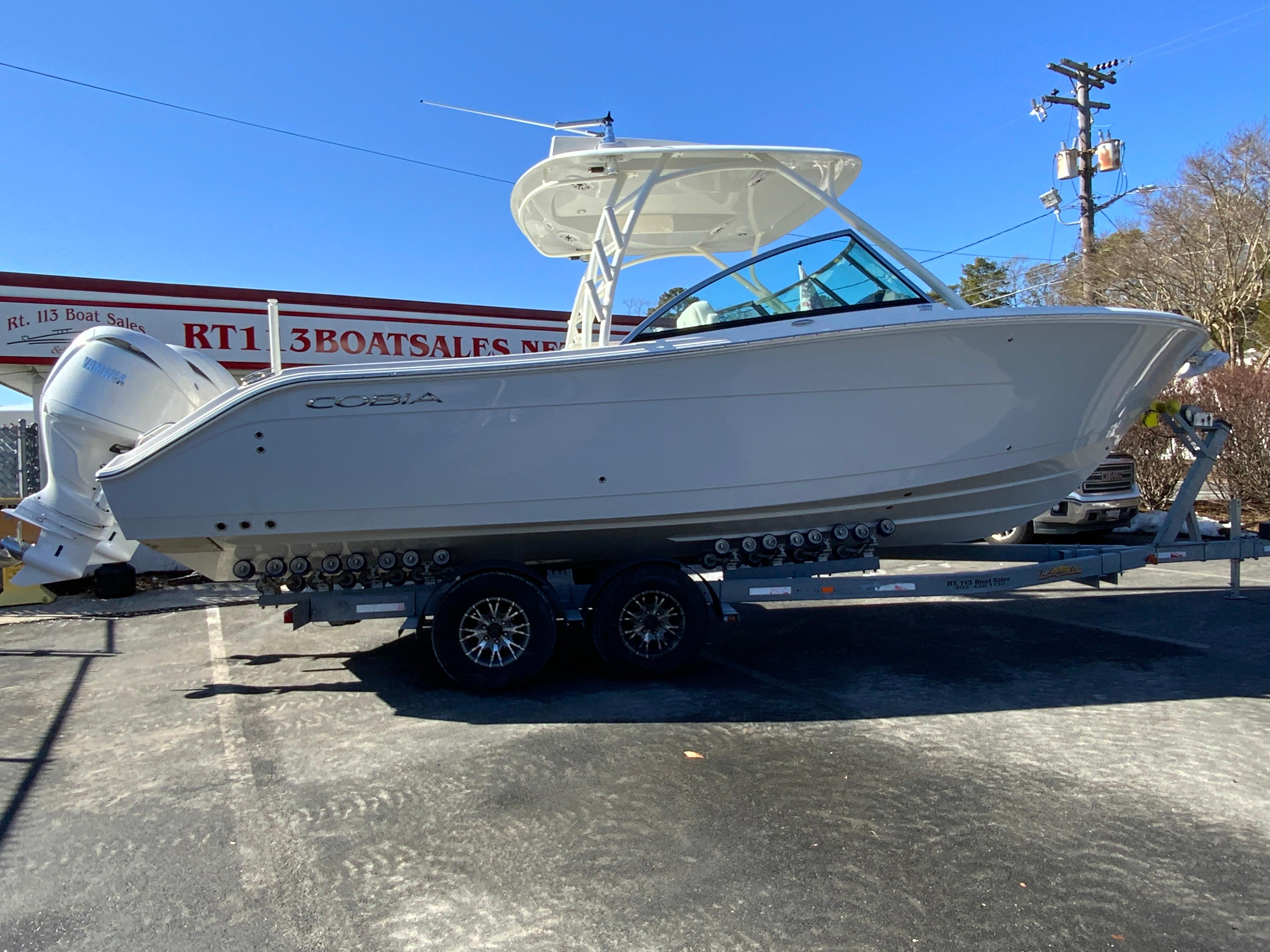 2025 Cobia 280 Dual Console