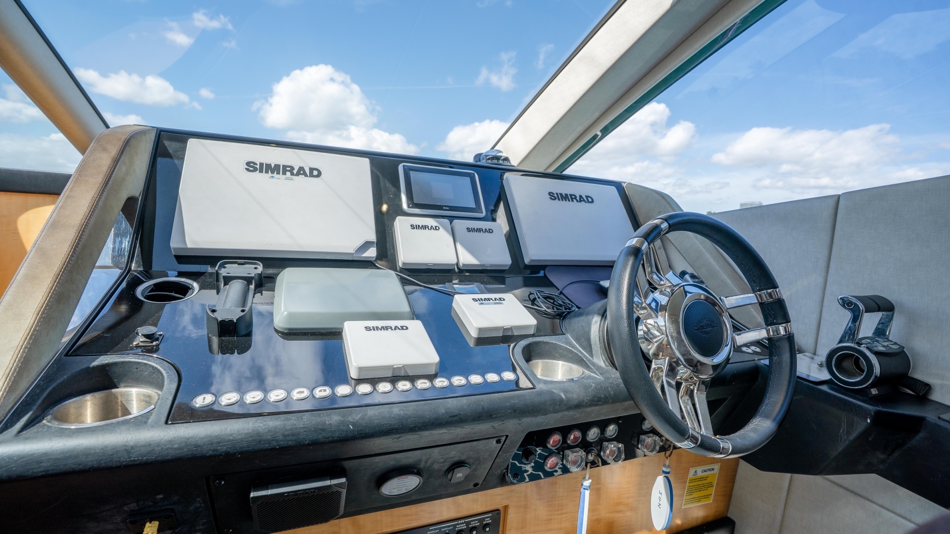 2014 Sunseeker 68' Sport Yacht - Image 33