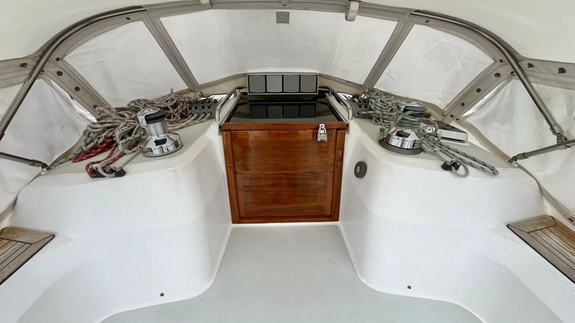 1999 Sabre 402 Sail - Image 27