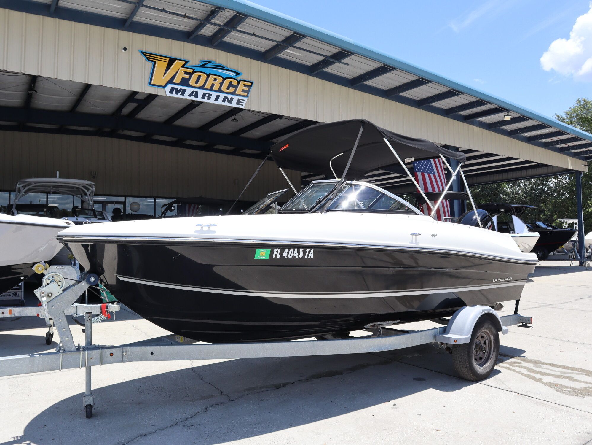 2021 Bayliner VR4 Bowrider Outboard - 2