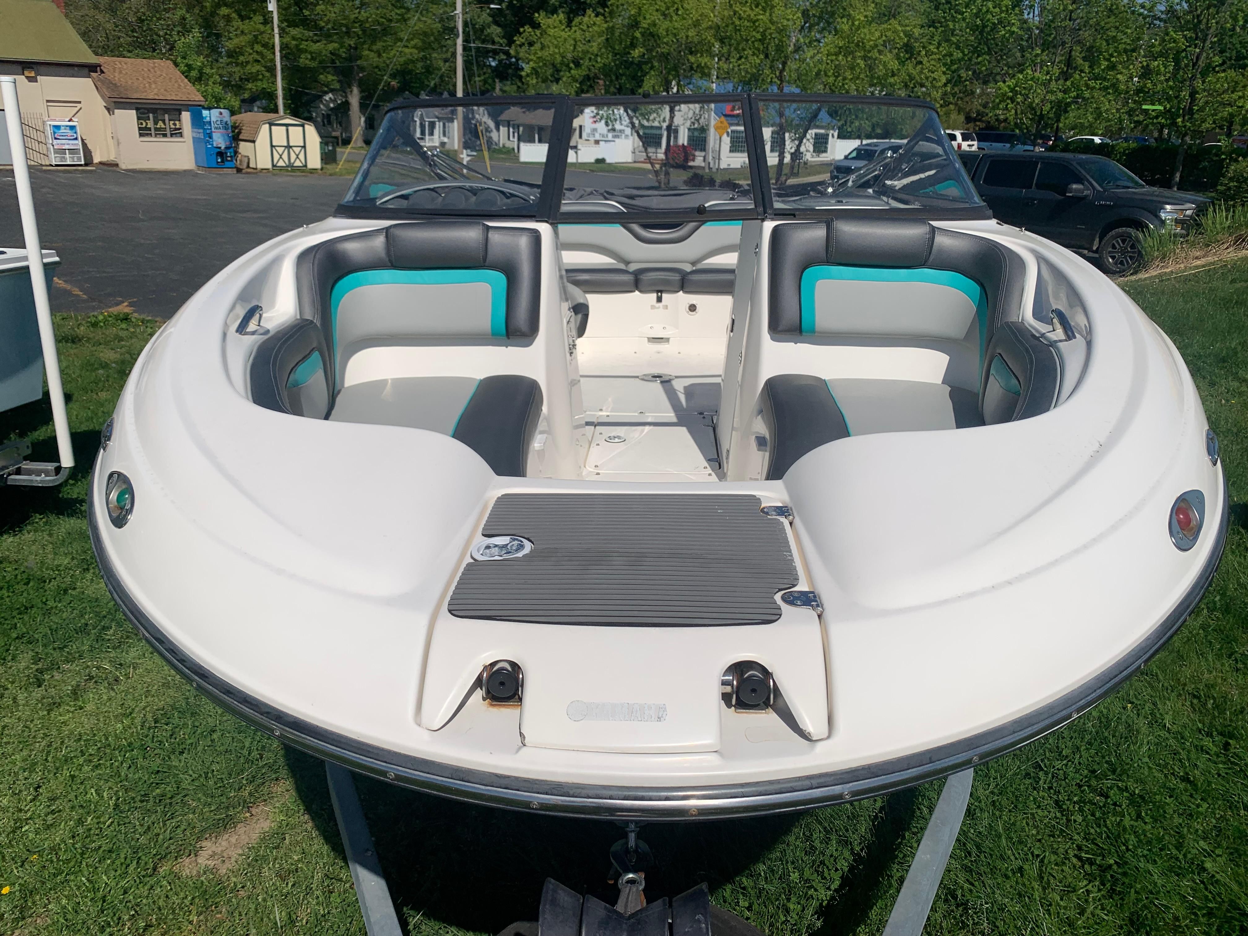 2010 Yamaha Boats 212SS - 9