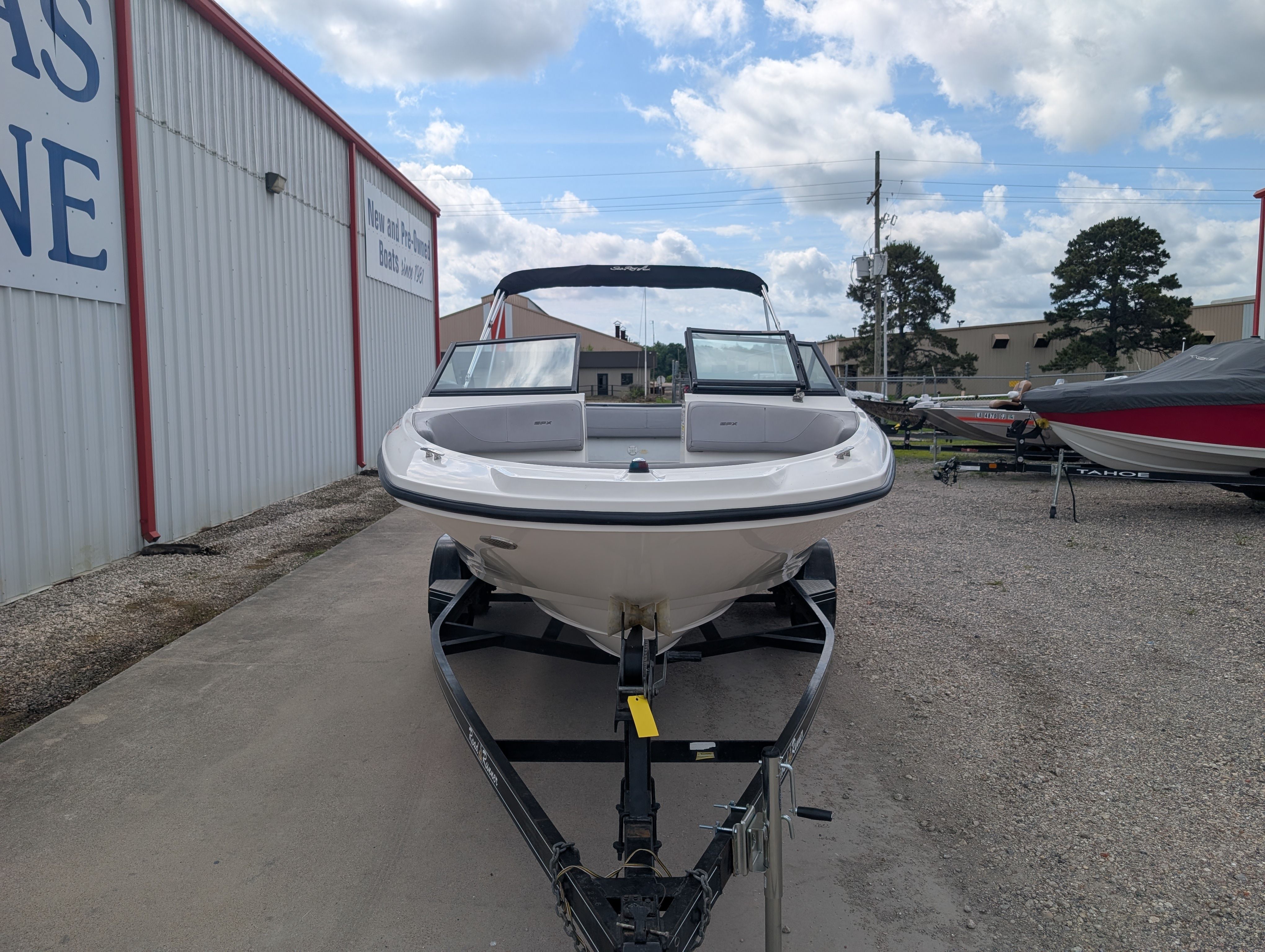 2016 SEA RAY 190 SPX - Image 5