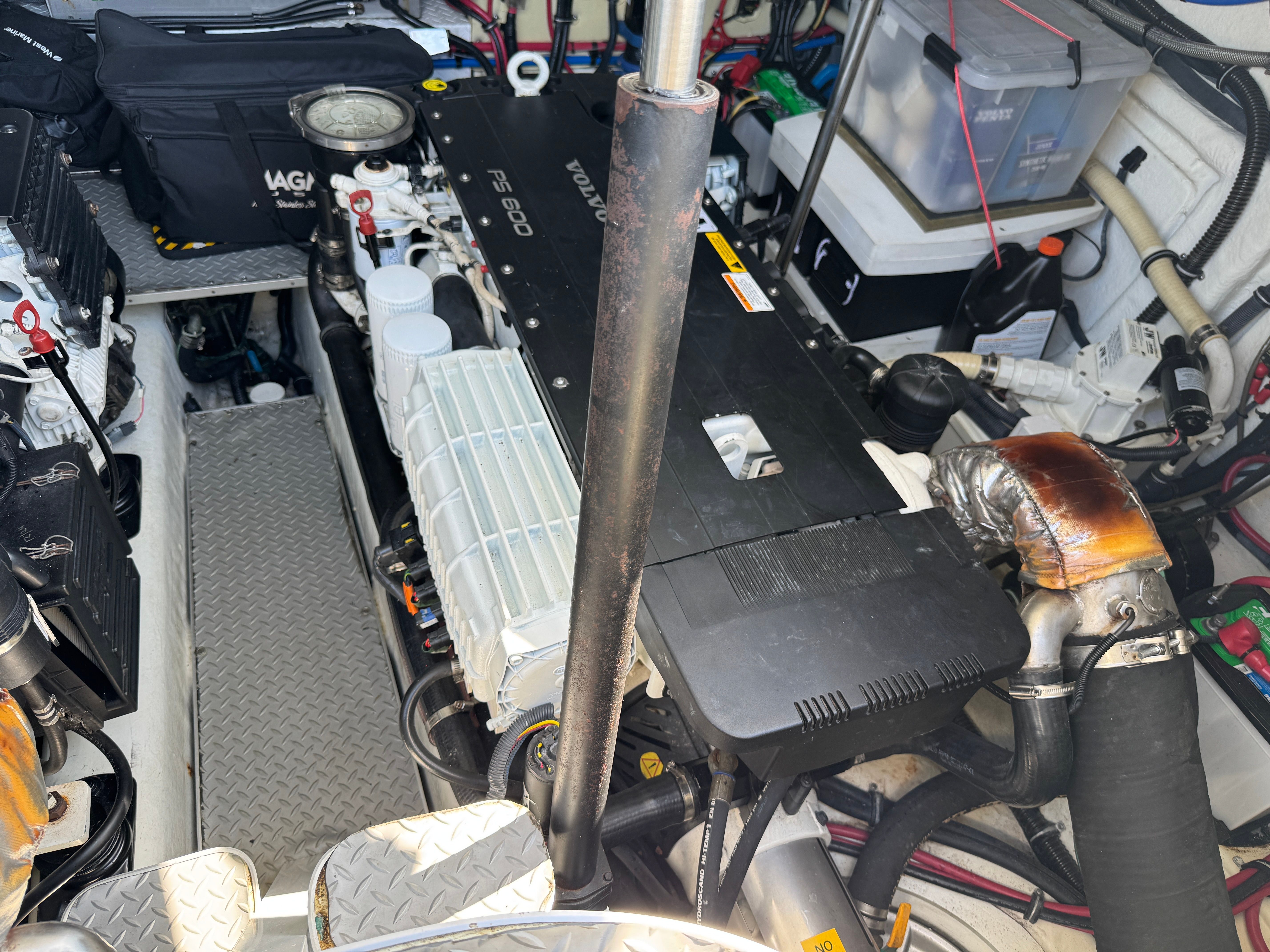 2015 Formula 45 Yacht - 13