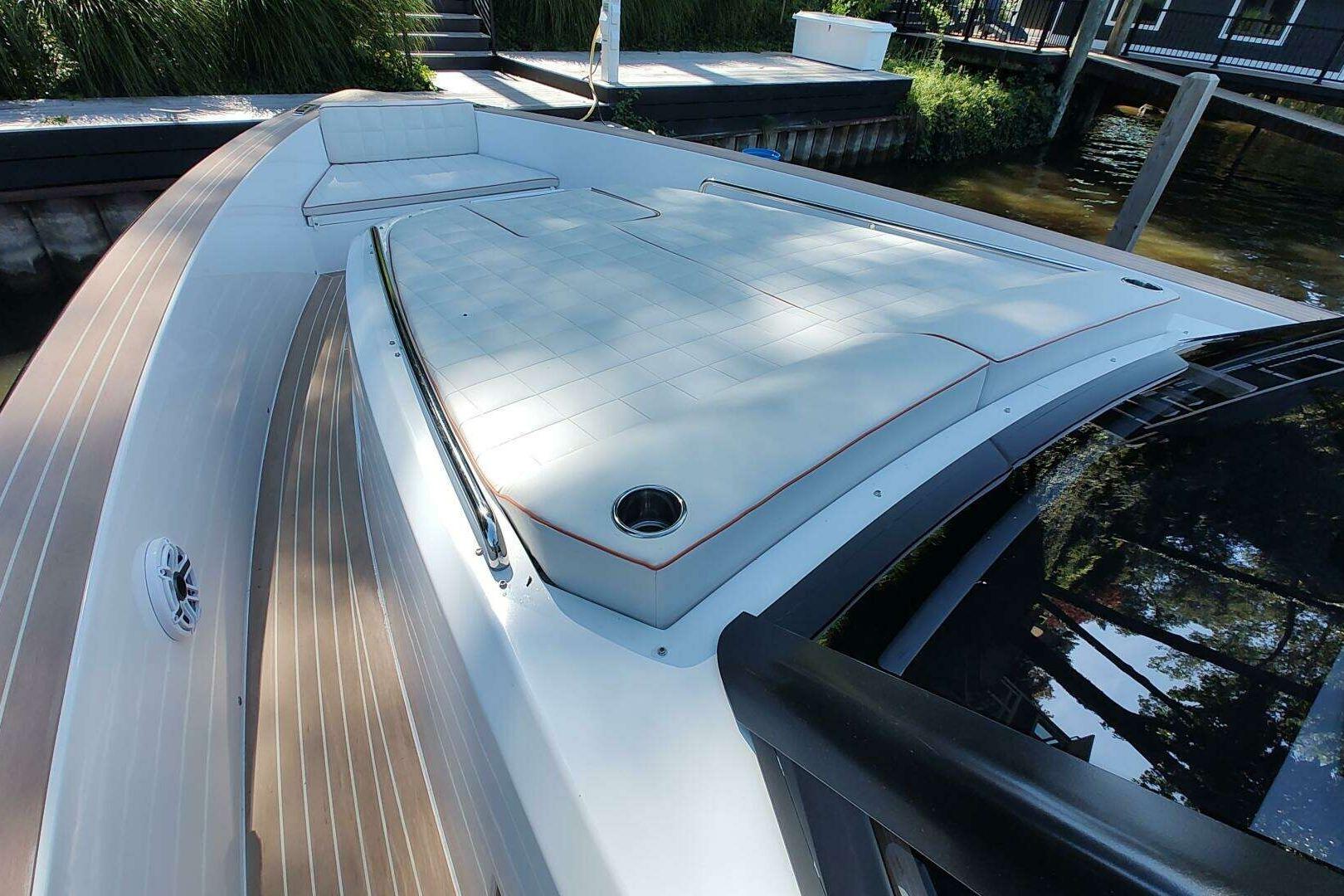 2023 Pardo Yachts P43 deck with sleek design and luxurious seating.