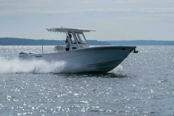 2027 Sea Fox 268 Commander