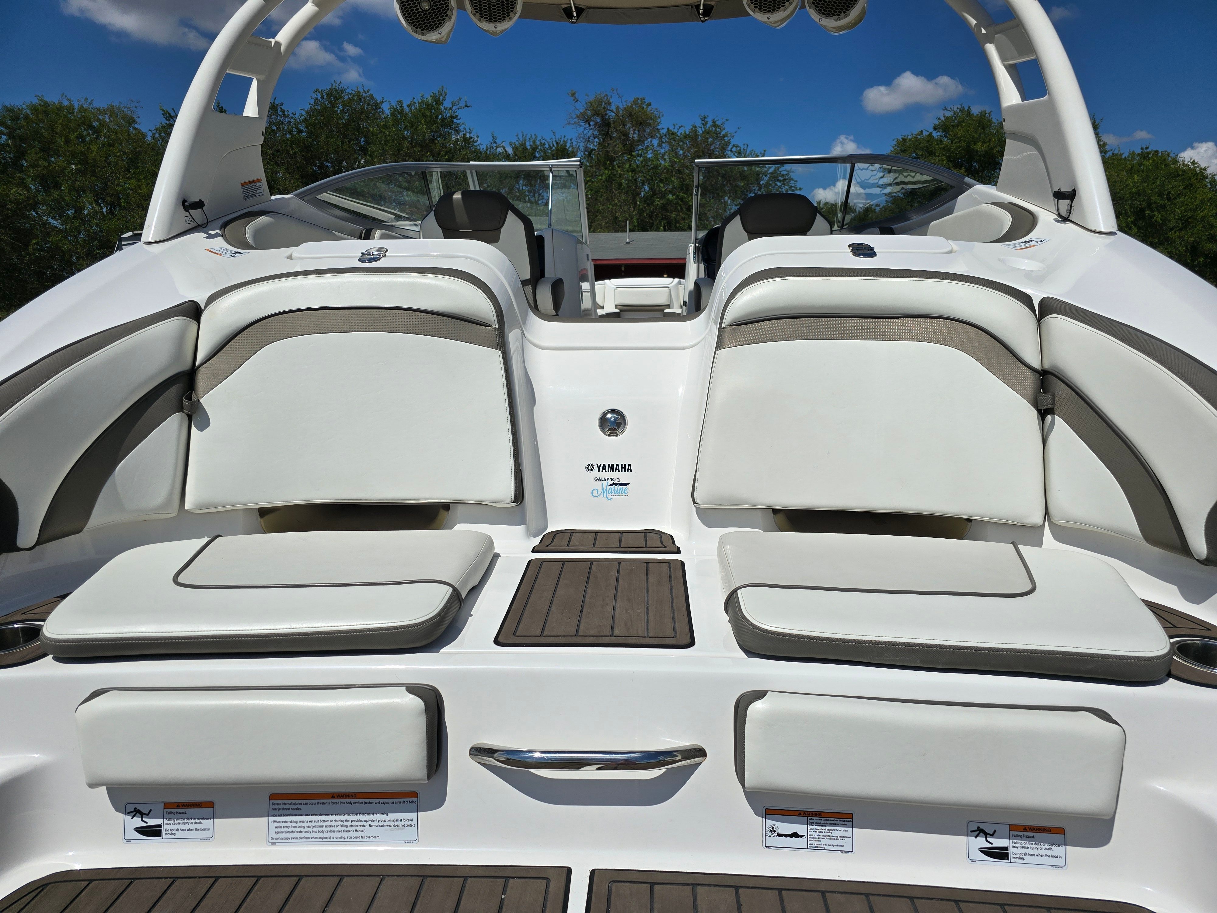 2015 Yamaha Boats 242 Limited S - 40