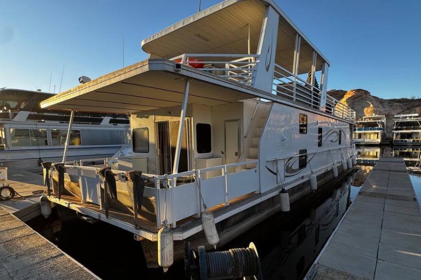 2006 Destination Yachts Yacht Yet 1/6 Share (2026 Dates May June August!!)