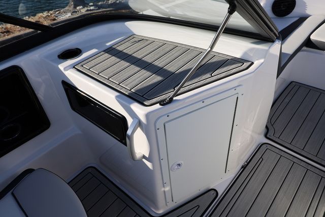2026 Yamaha Boats 195 S BOTH COLOR AVAILABLE - 22