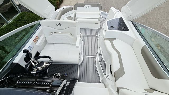 2016 Monterey 295 Sport Yacht - 8