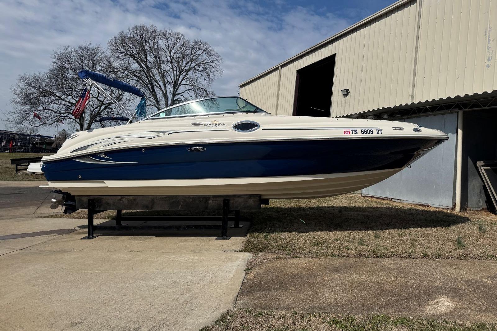 2006 Sea Ray 240 Sundeck