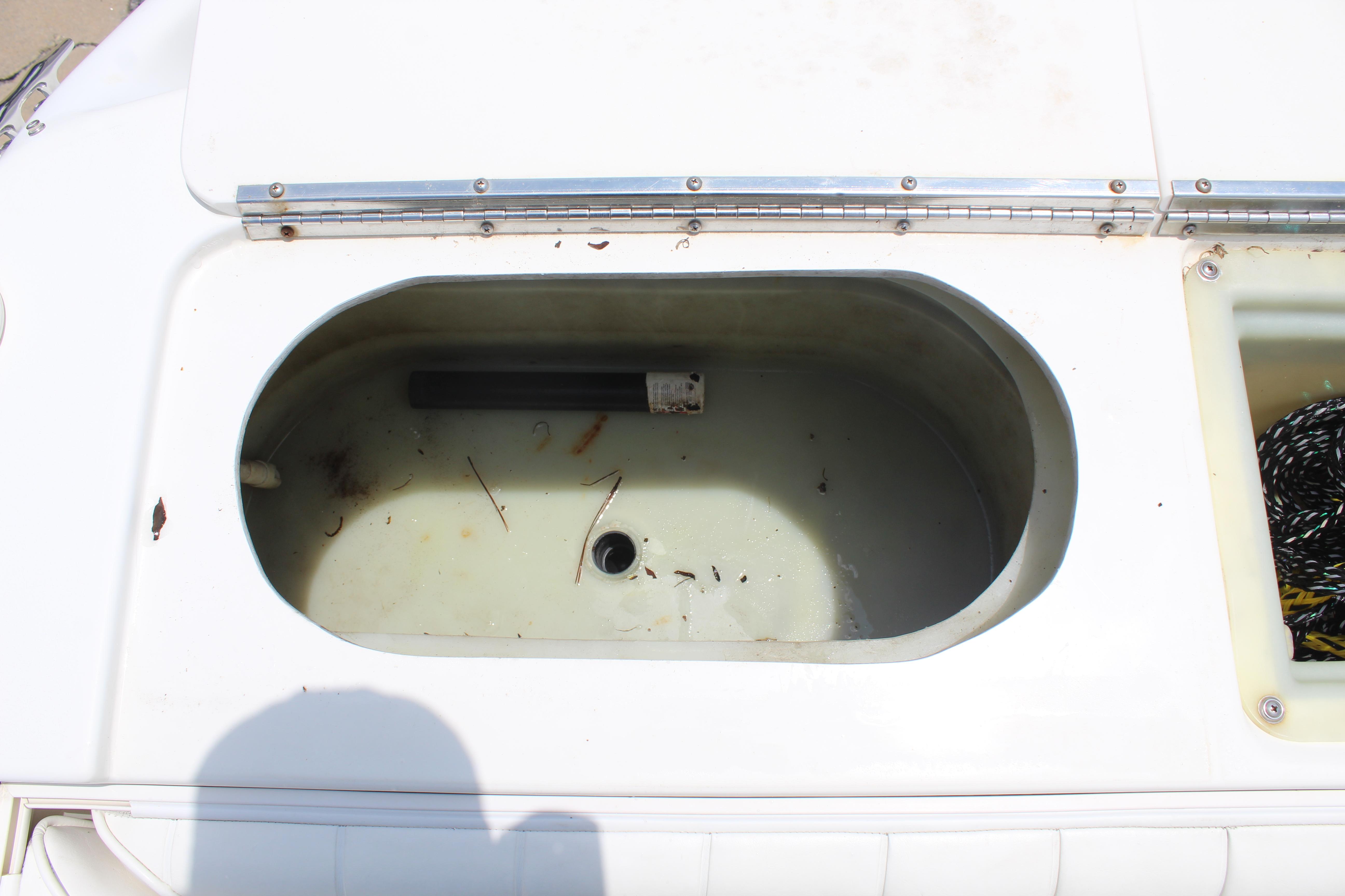 1999 Sea Ray 210 Dual Console - 17
