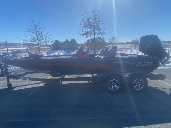 2025 Nitro Z21 XL Pro boat on trailer in sunny outdoor setting.