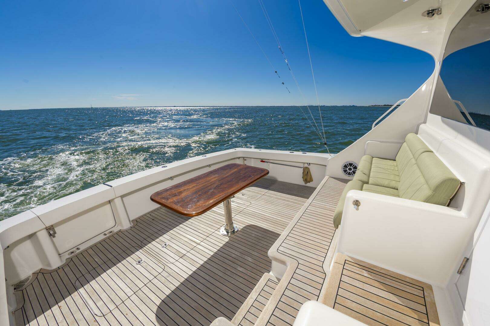 2010 Viking 52 Sport Coupe - Image 15
