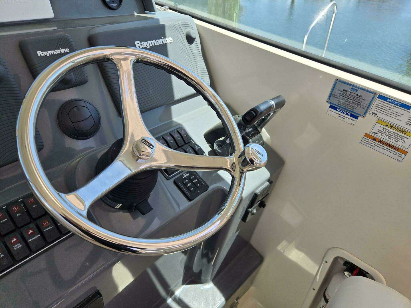 2013 Pursuit 345 Offshore - Image 27