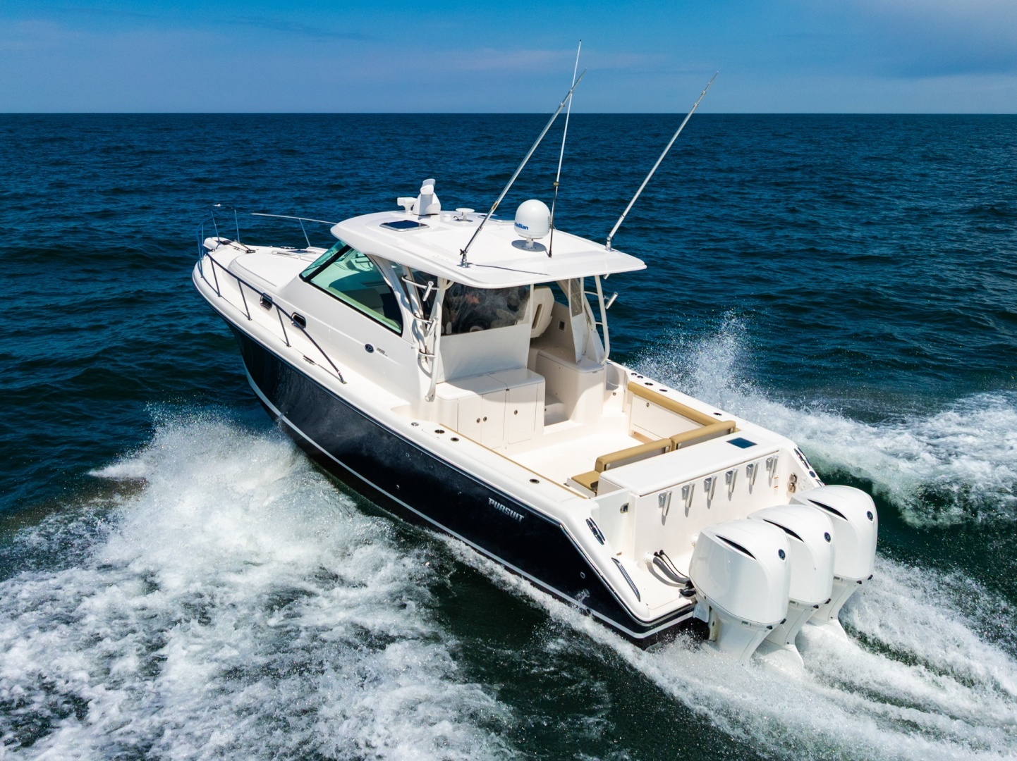2016 Pursuit OS 385 Offshore - Image 5