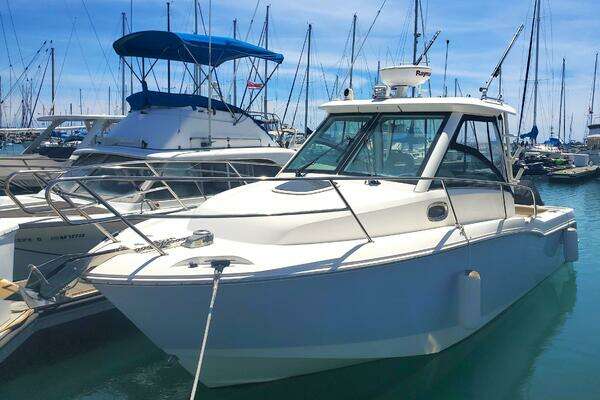 2019 Boston Whaler Conquest