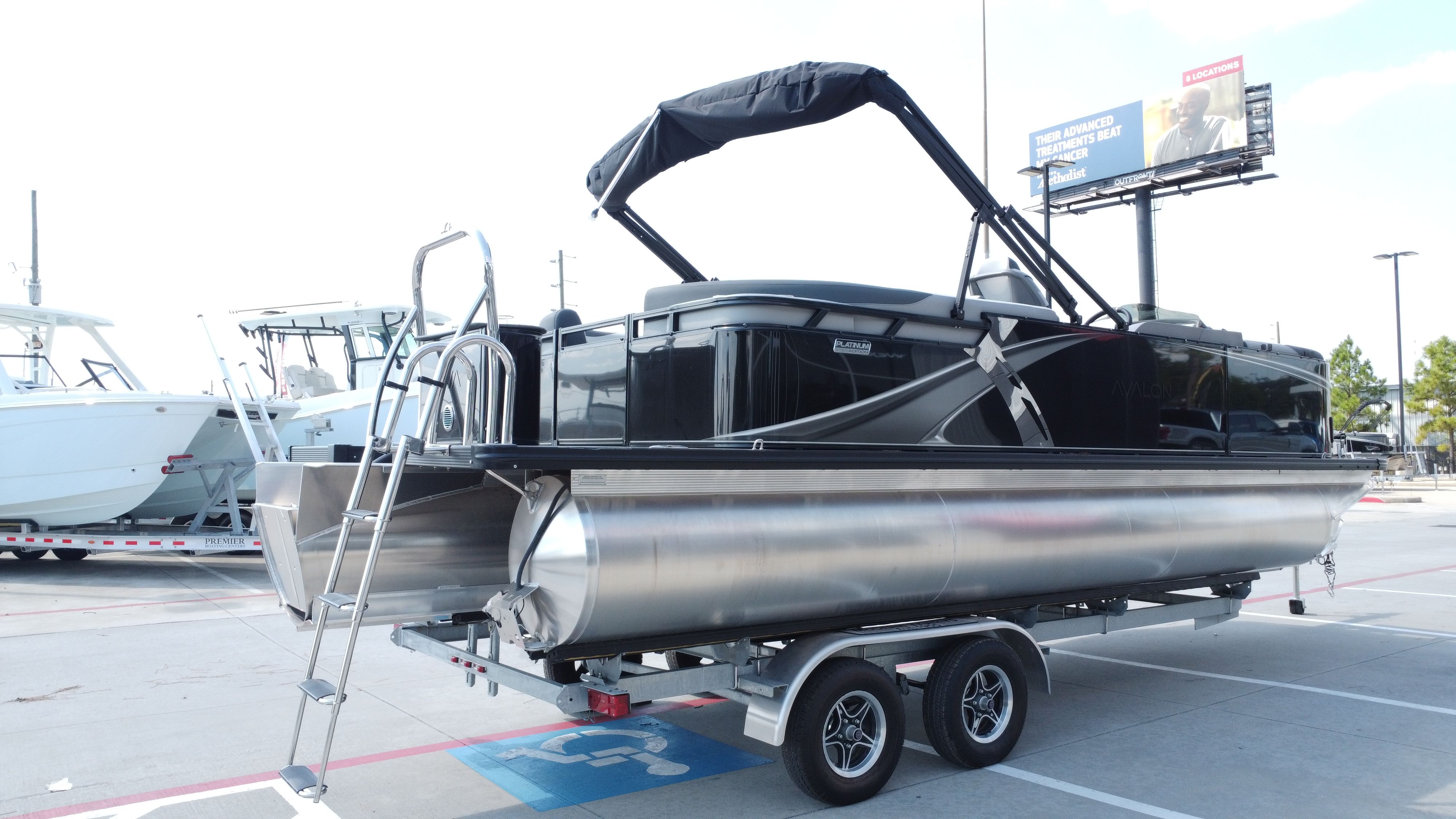 2025 Avalon LSZ Quad Lounge - 23' - 10