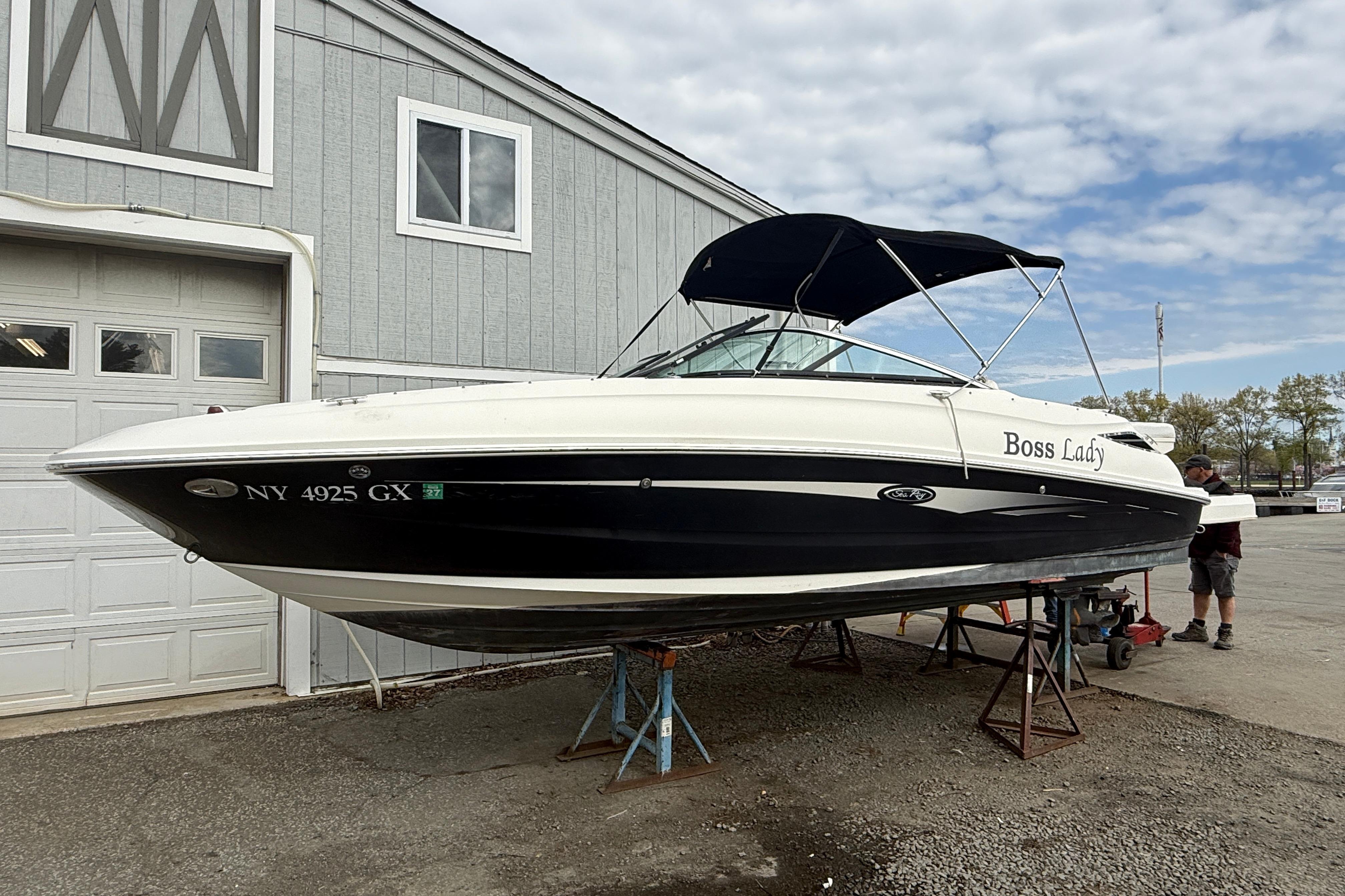 2015 Sea Ray 240 Sundeck