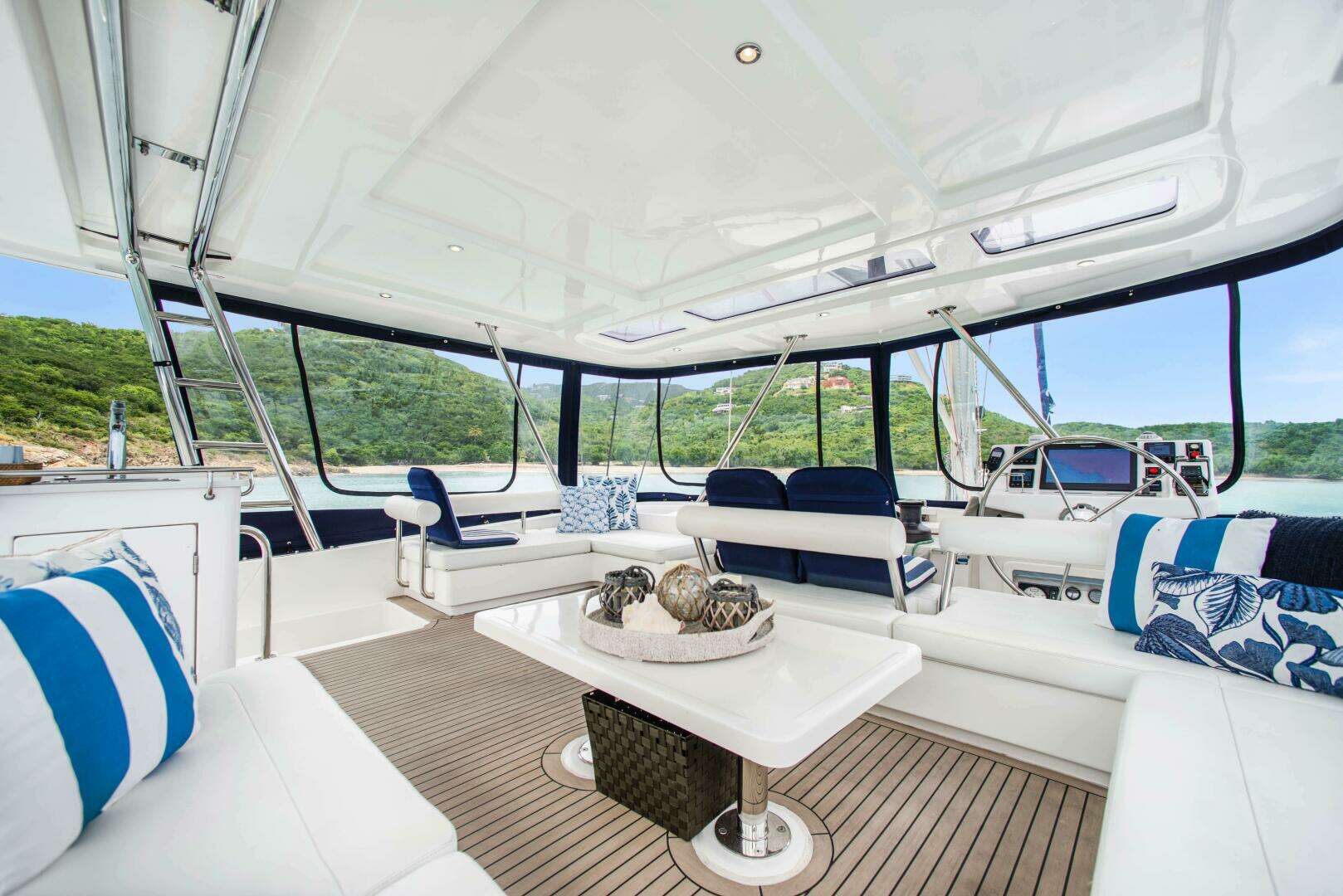 2016 Leopard 58 Catamaran - Image 6