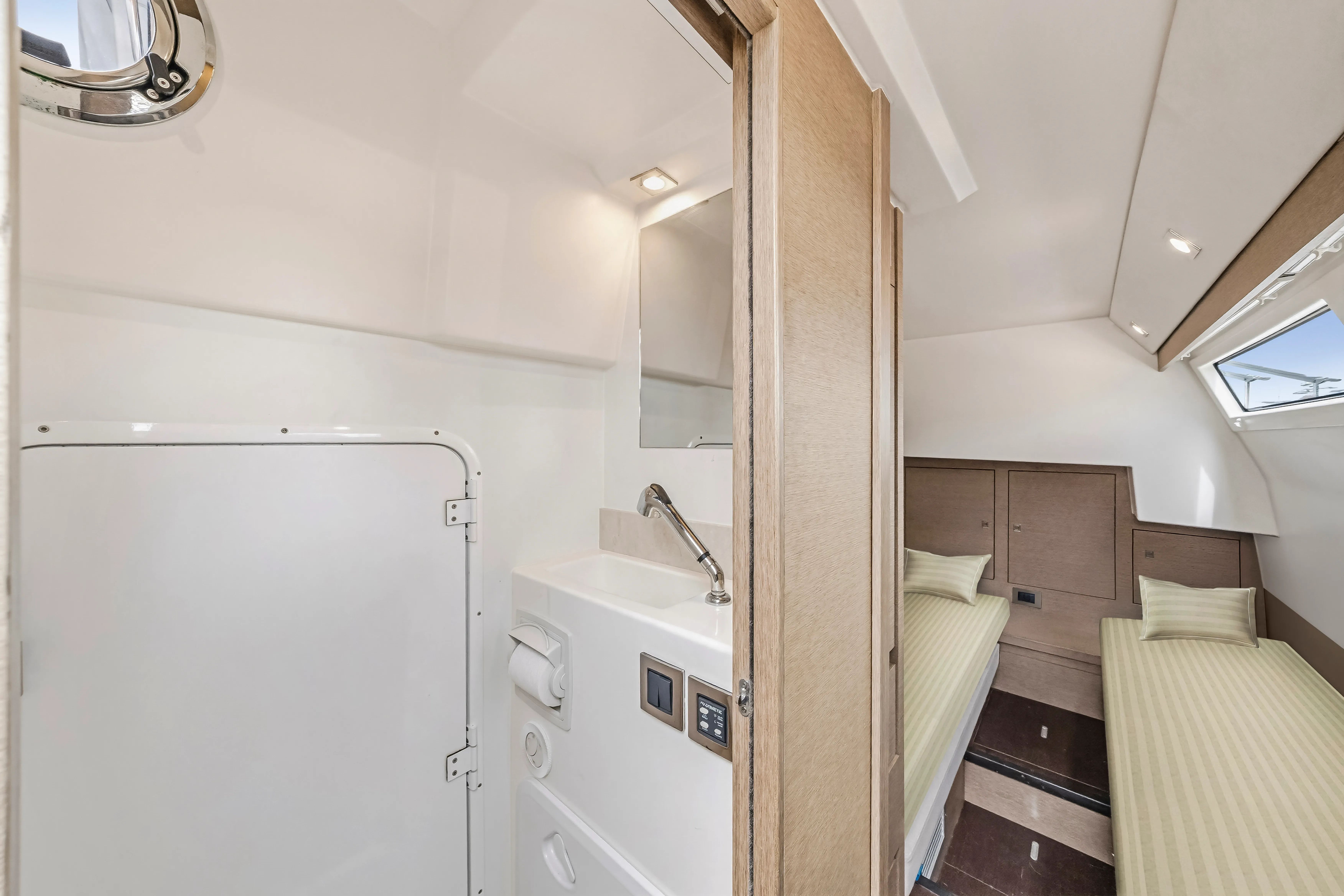 2018 Prestige 630 - Image 55