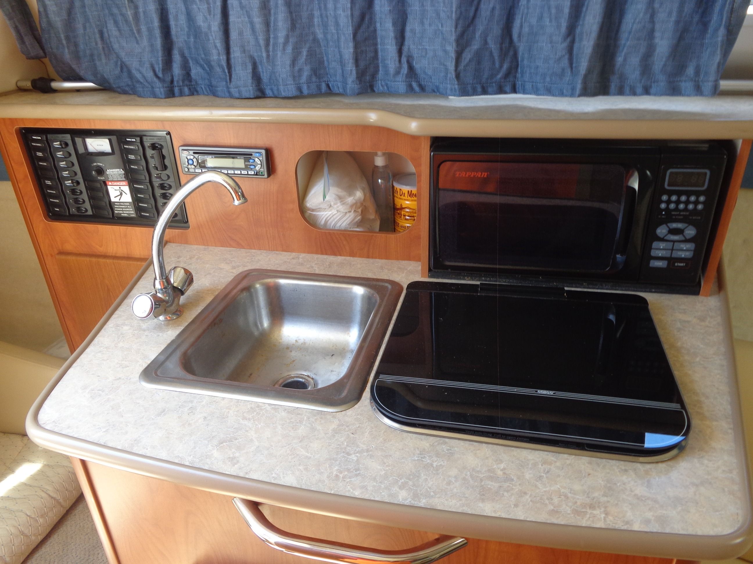 2007 Bayliner 245 Cruiser - 46