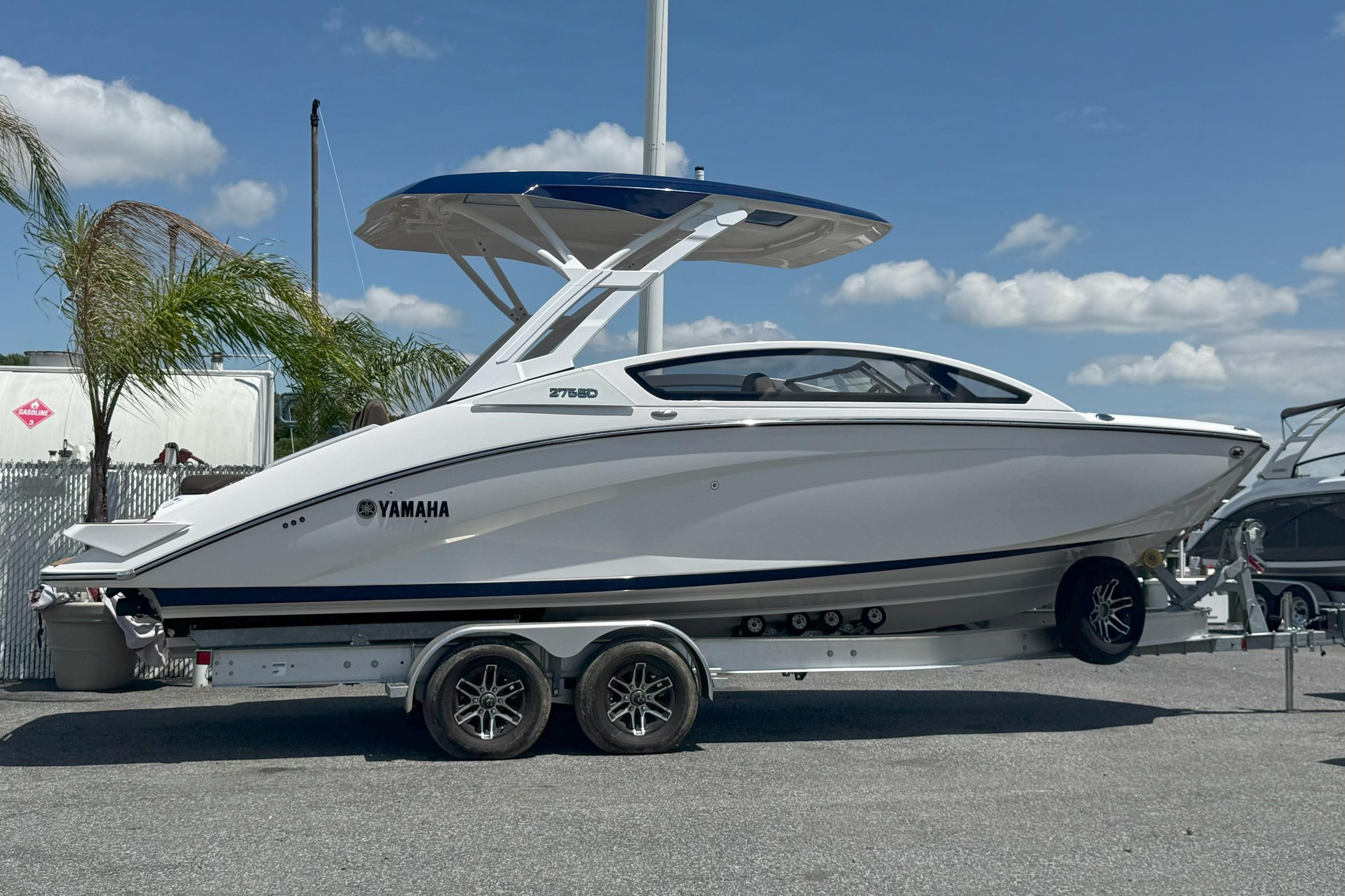2025 Yamaha Boats 275SD
