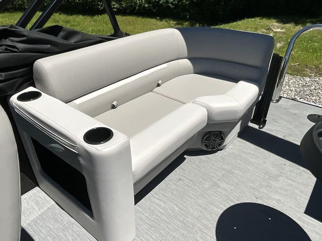 2026 Godfrey Marine Xperience 2286 SBX Sport Tube 27 In. Package - 9