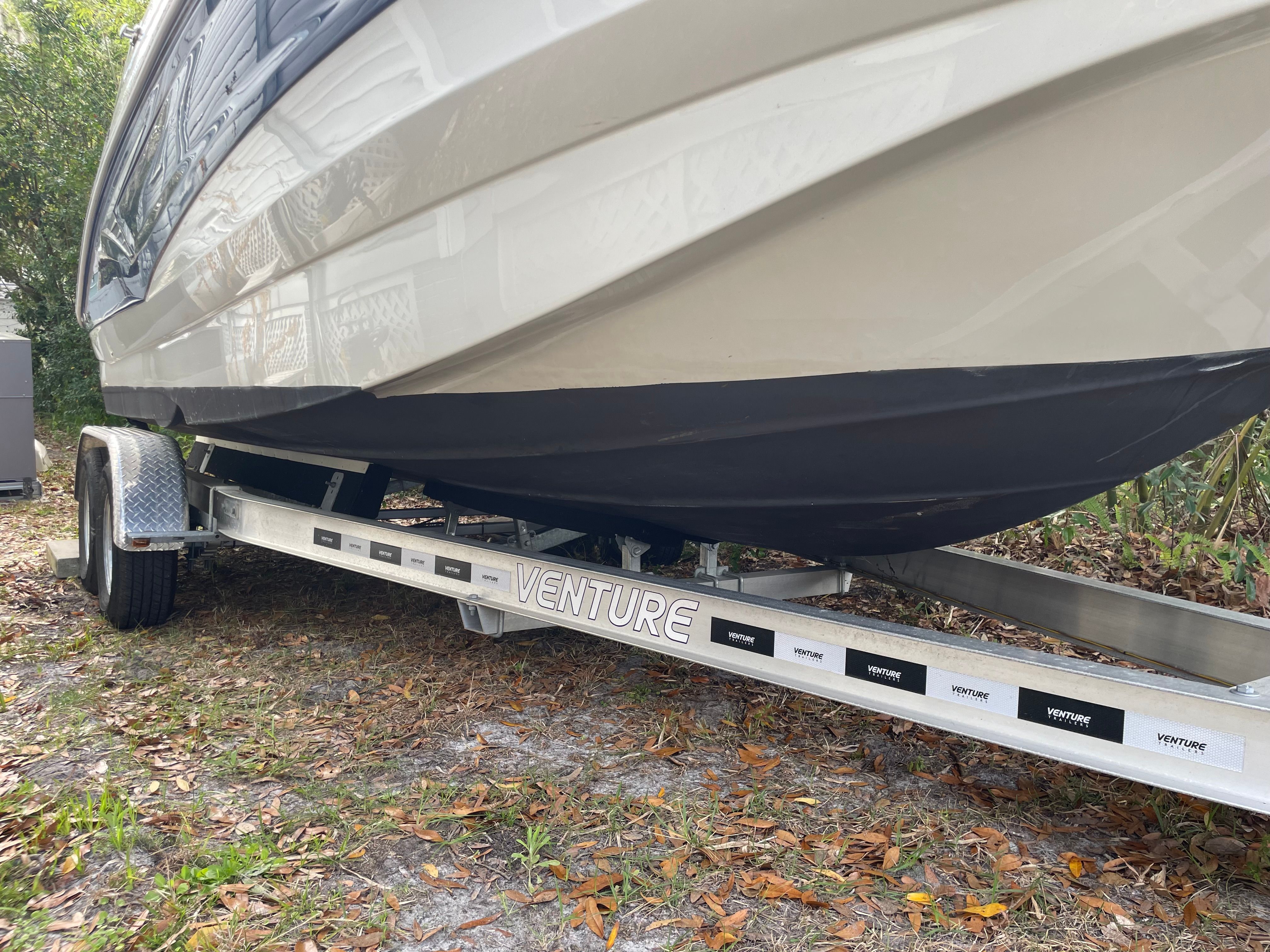 2023 Crownline Eclipse E235 - 12