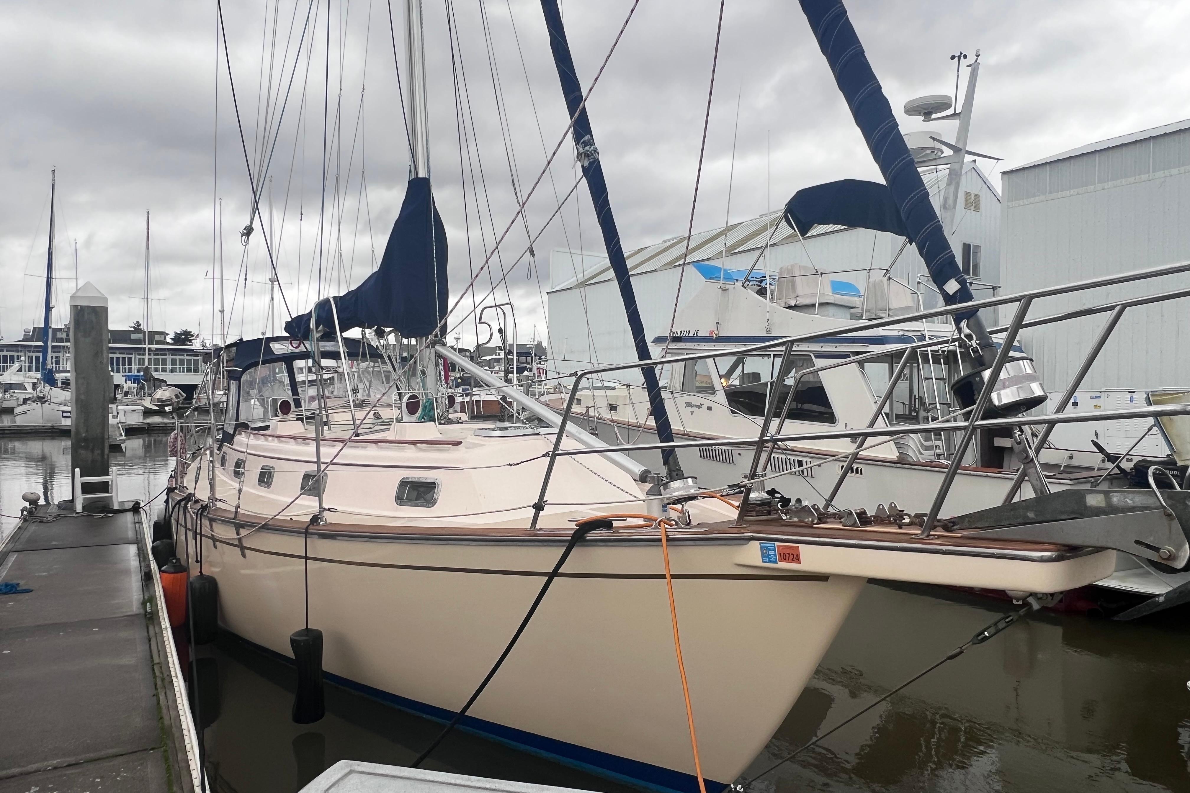1997 Island Packet 37