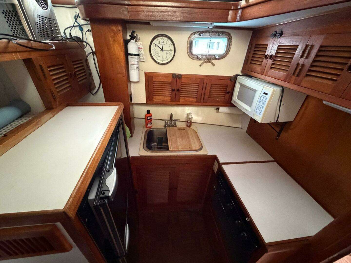 1984 Golden Star Trawler - Image 31