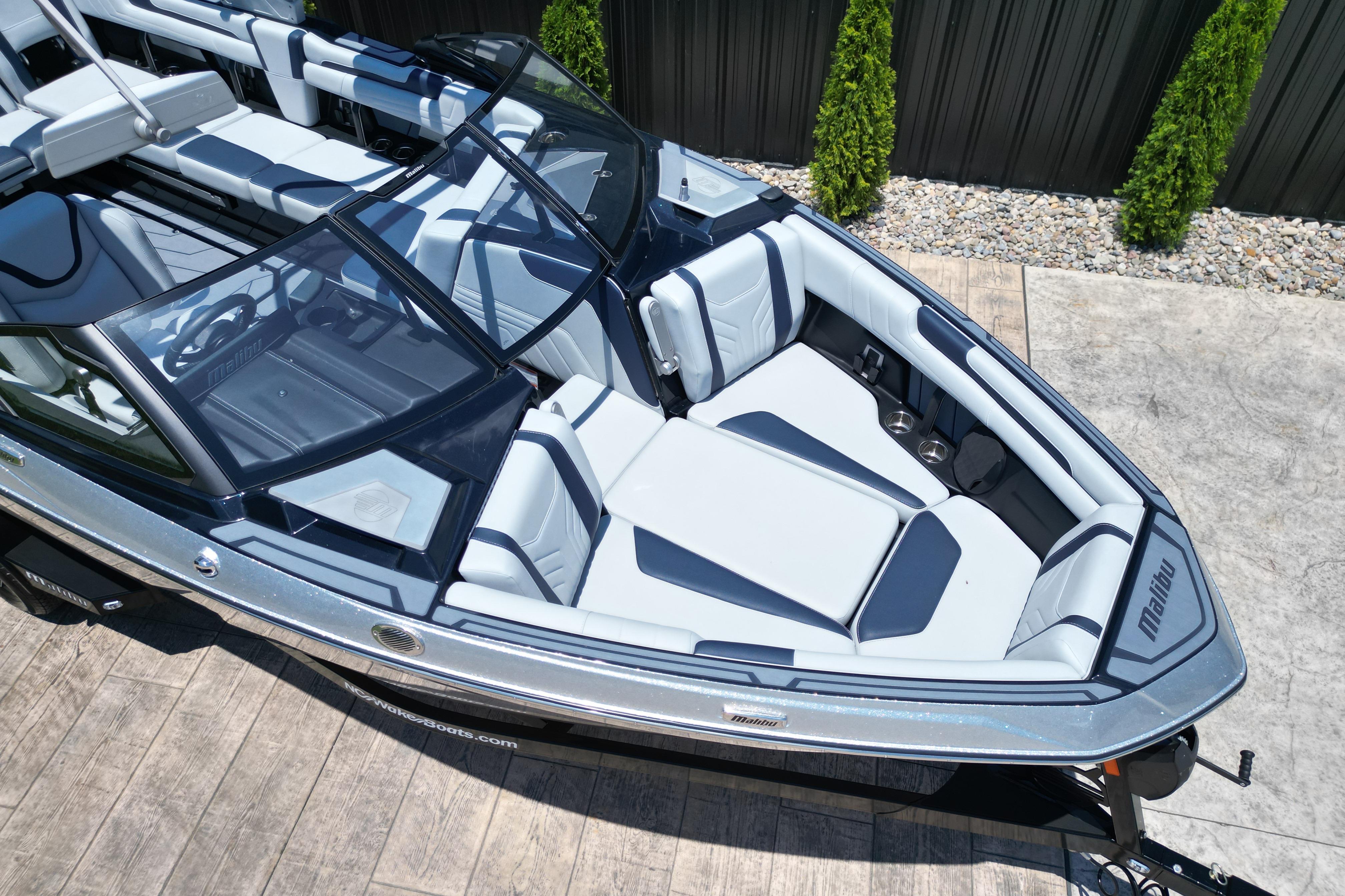 2025 Malibu Wakesetter 25 LSV boat interior with sleek seating and modern design.
