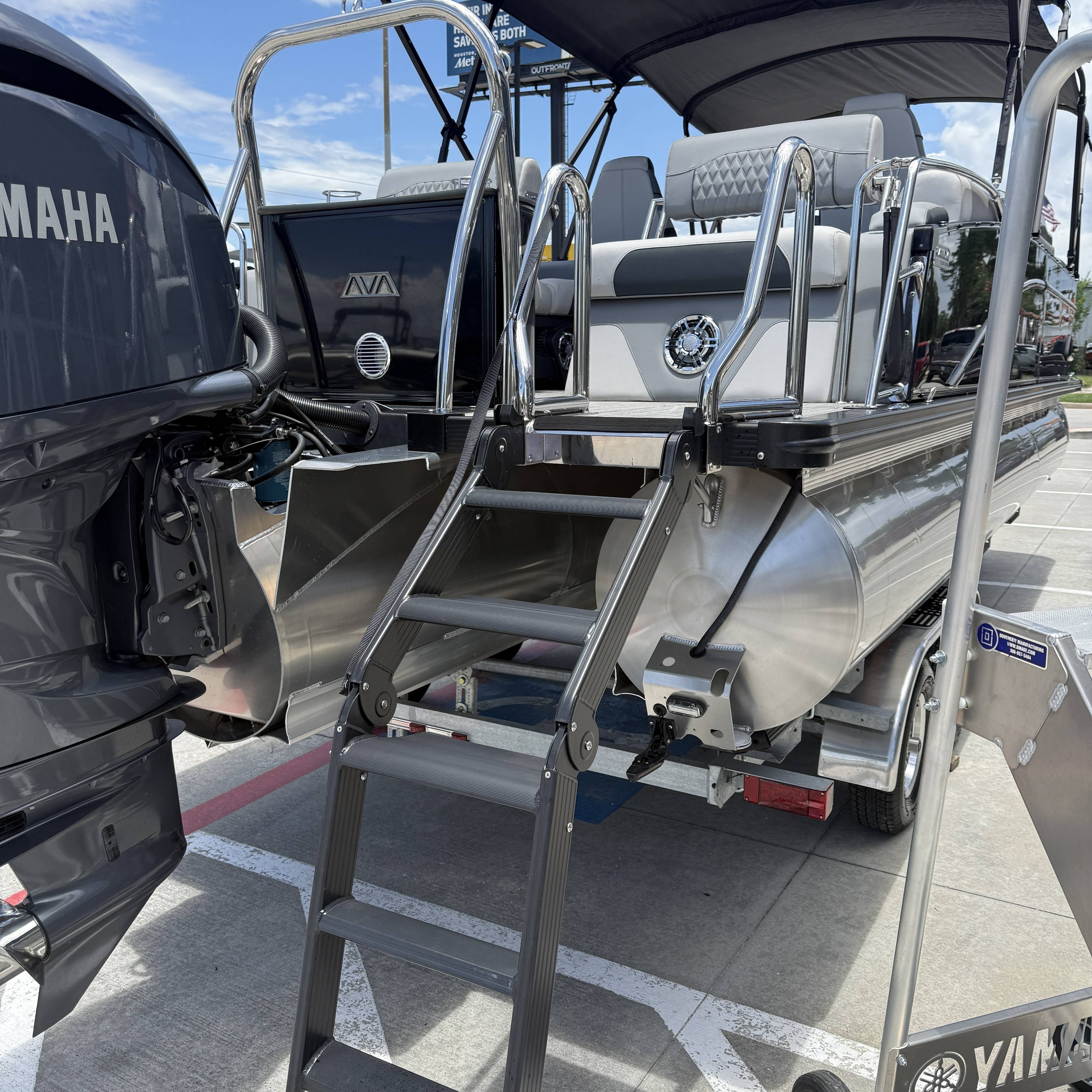 2026 Avalon Catalina Quad Lounge Shift - 23' - 21