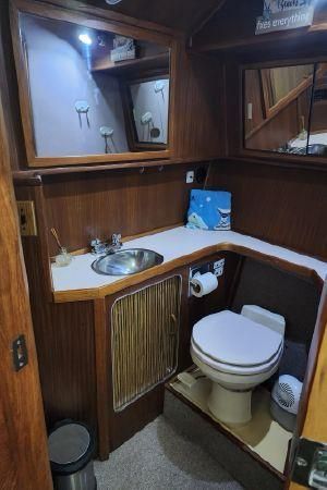 1987 Sea Ray 360 Aft Cabin - 7