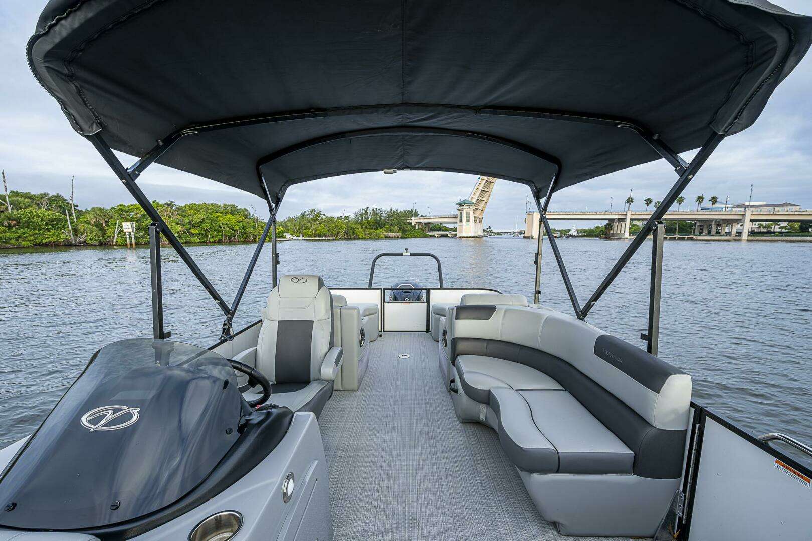 2023 Veranda Relax VR22RFL Tri-Toon - Image 12