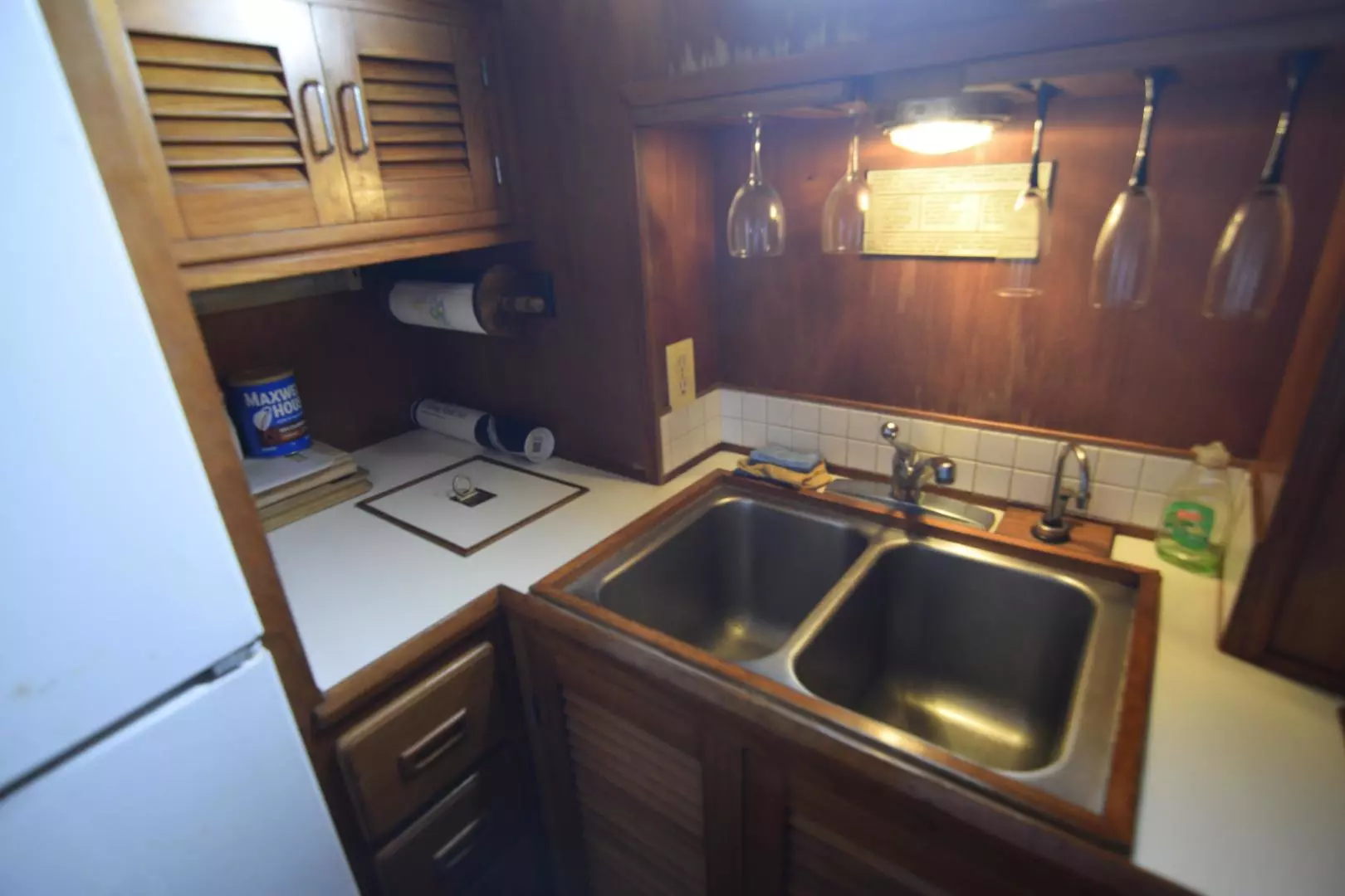 1987 Jefferson Sundeck - Image 28