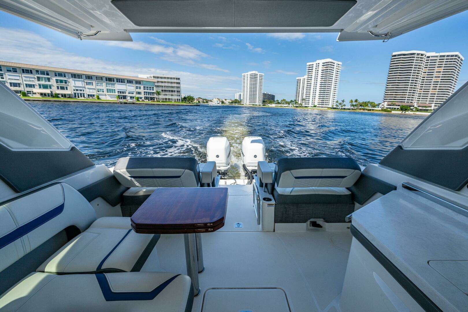 2021 Tiara Yachts 34 LX - Image 14