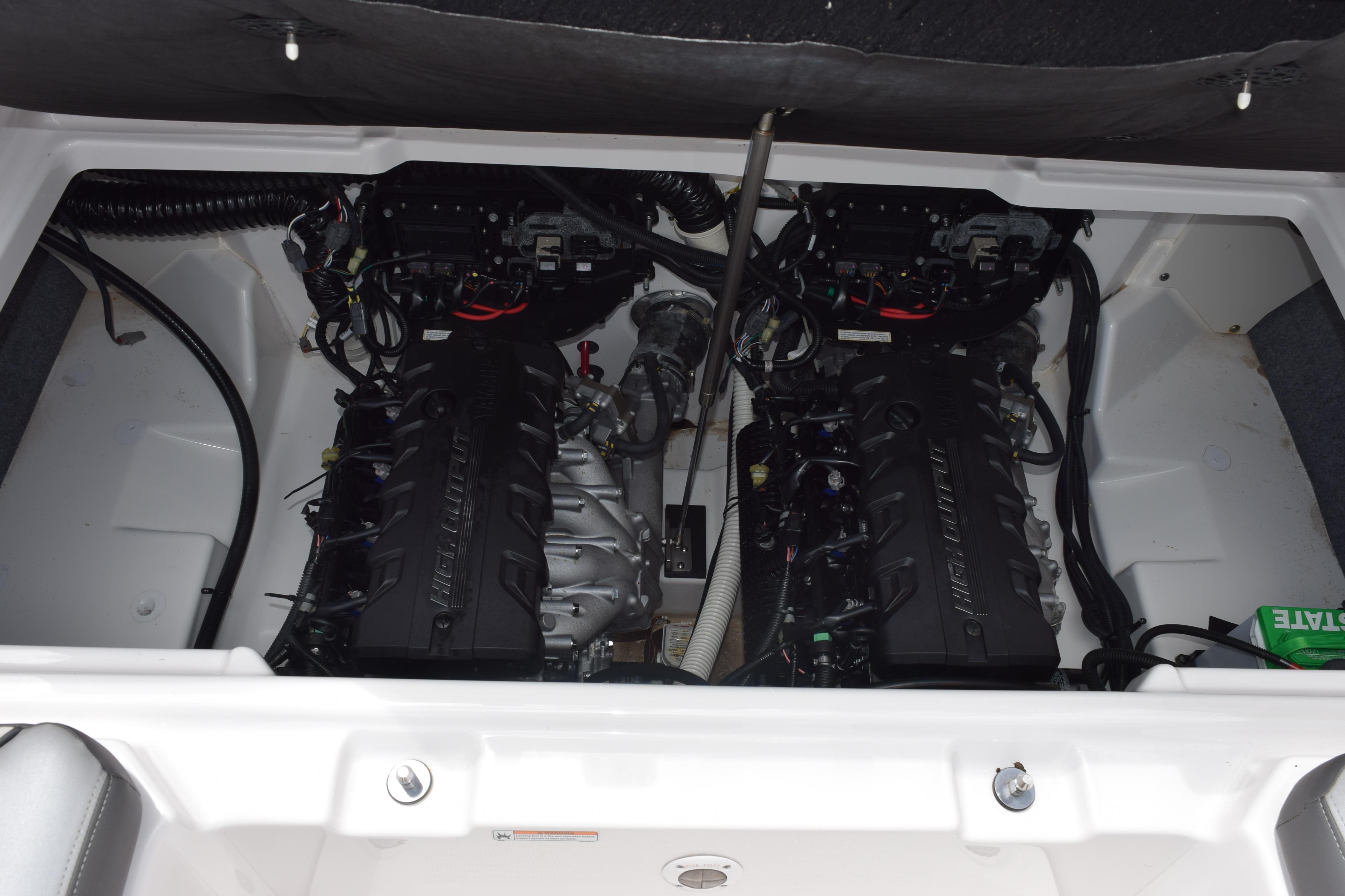 2023 Yamaha Boats AR250 engine compartment showcasing dual high-output engines.