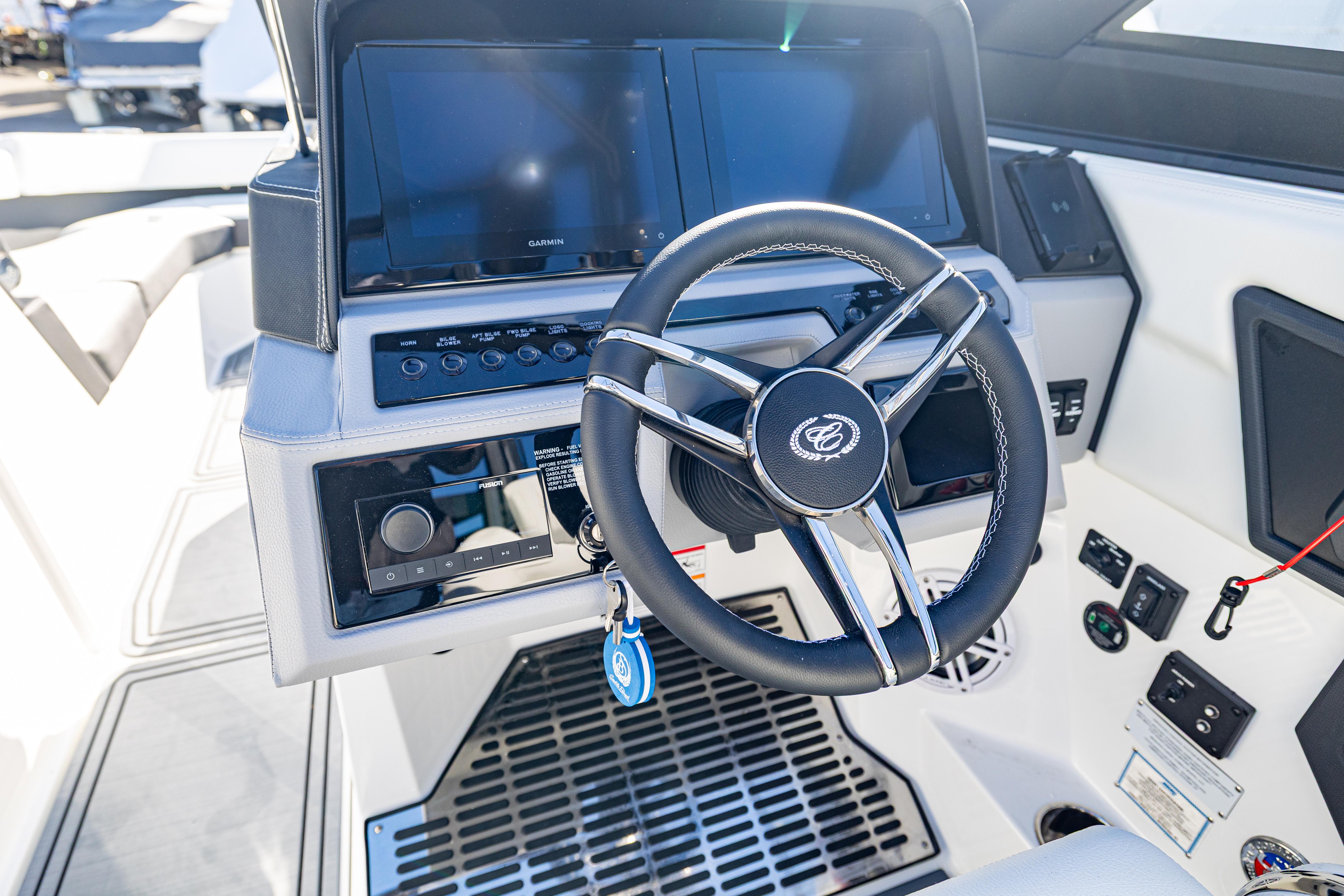 2025 Cobalt R8 Surf - 20
