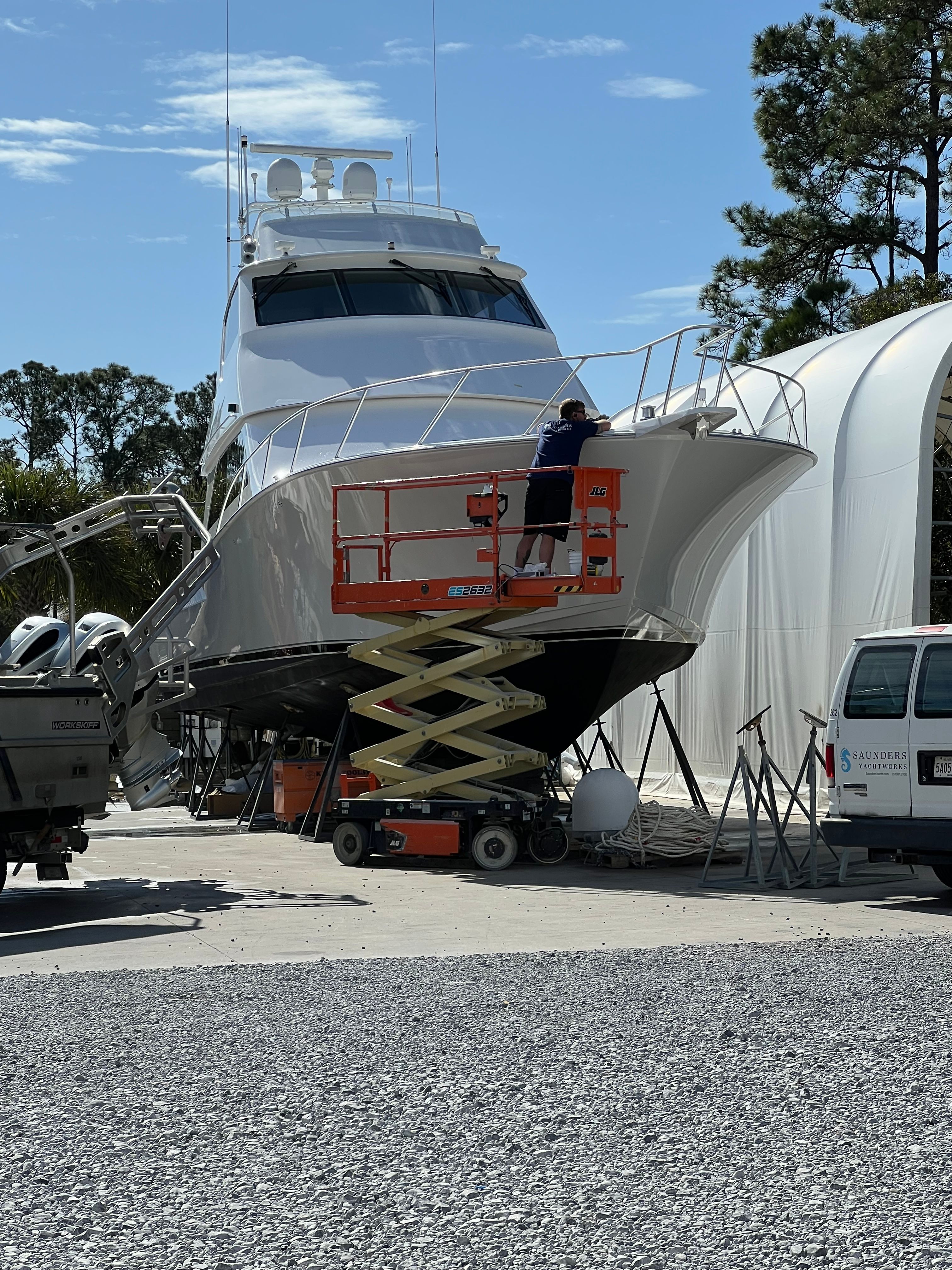 2002 Viking 61 Enclosed Bridge - 3