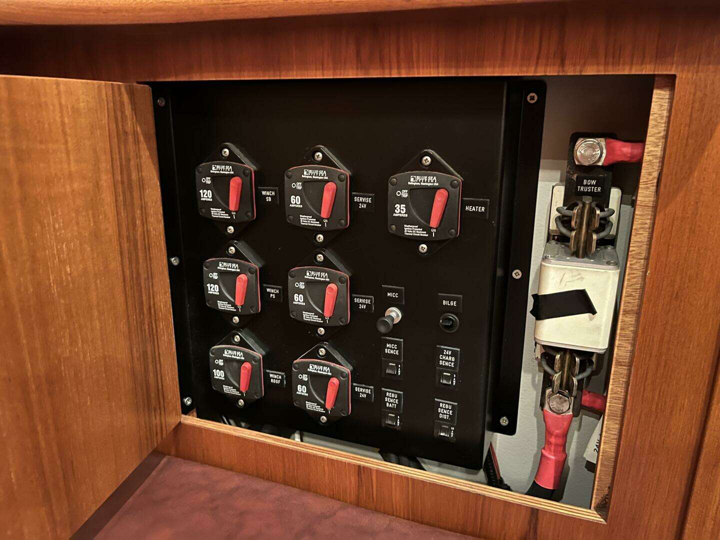 2003 Fantasi 44 Pilot House - Image 87