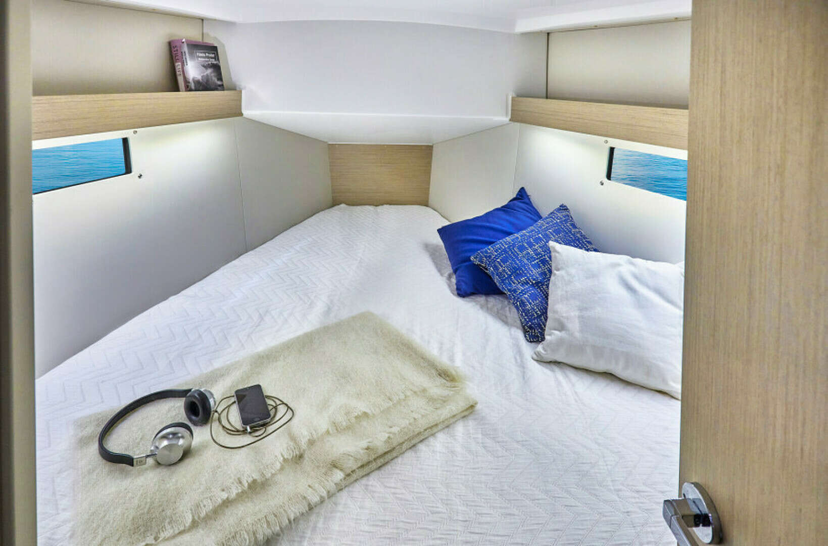 2026 Beneteau Oceanis 34.1 ELECTRIC - Image 11