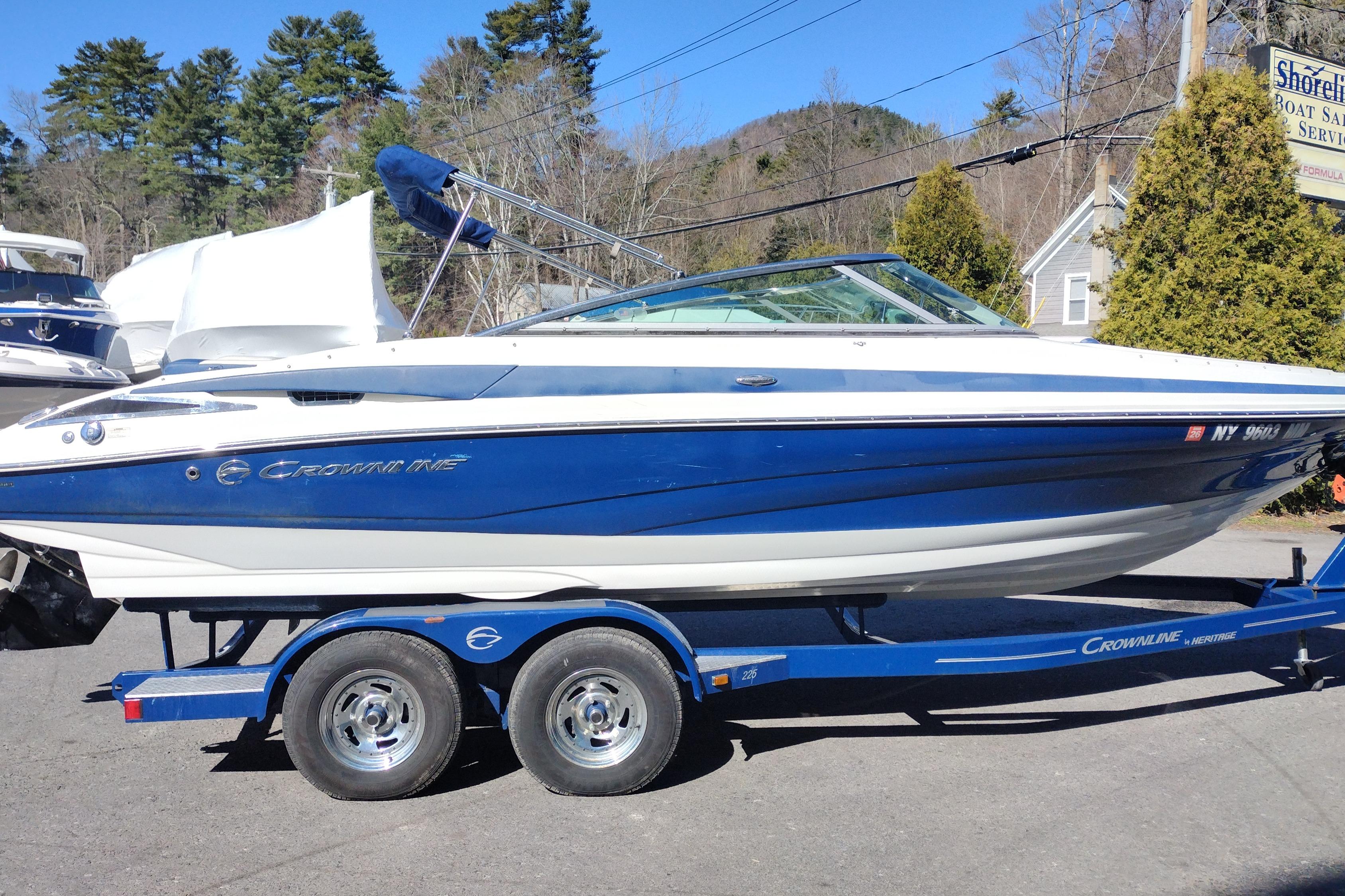 2017 Crownline 225 SS