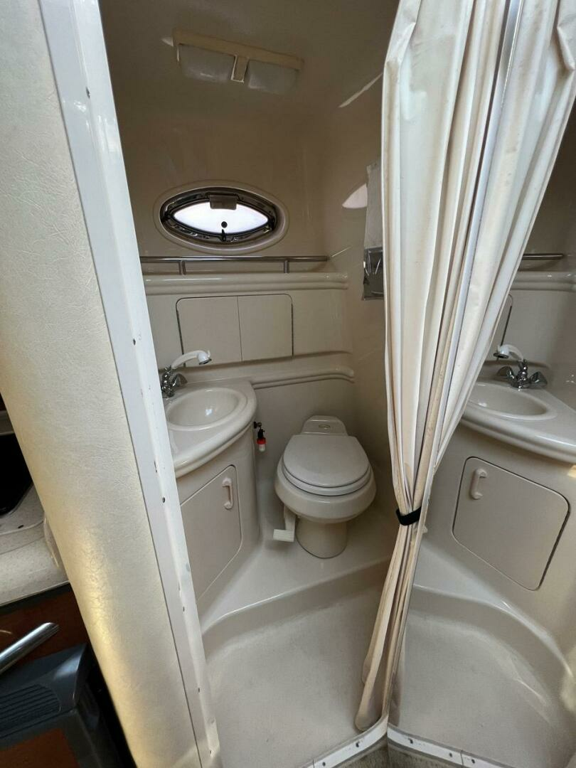 2005 Sea Ray 280 Sundancer - Image 27