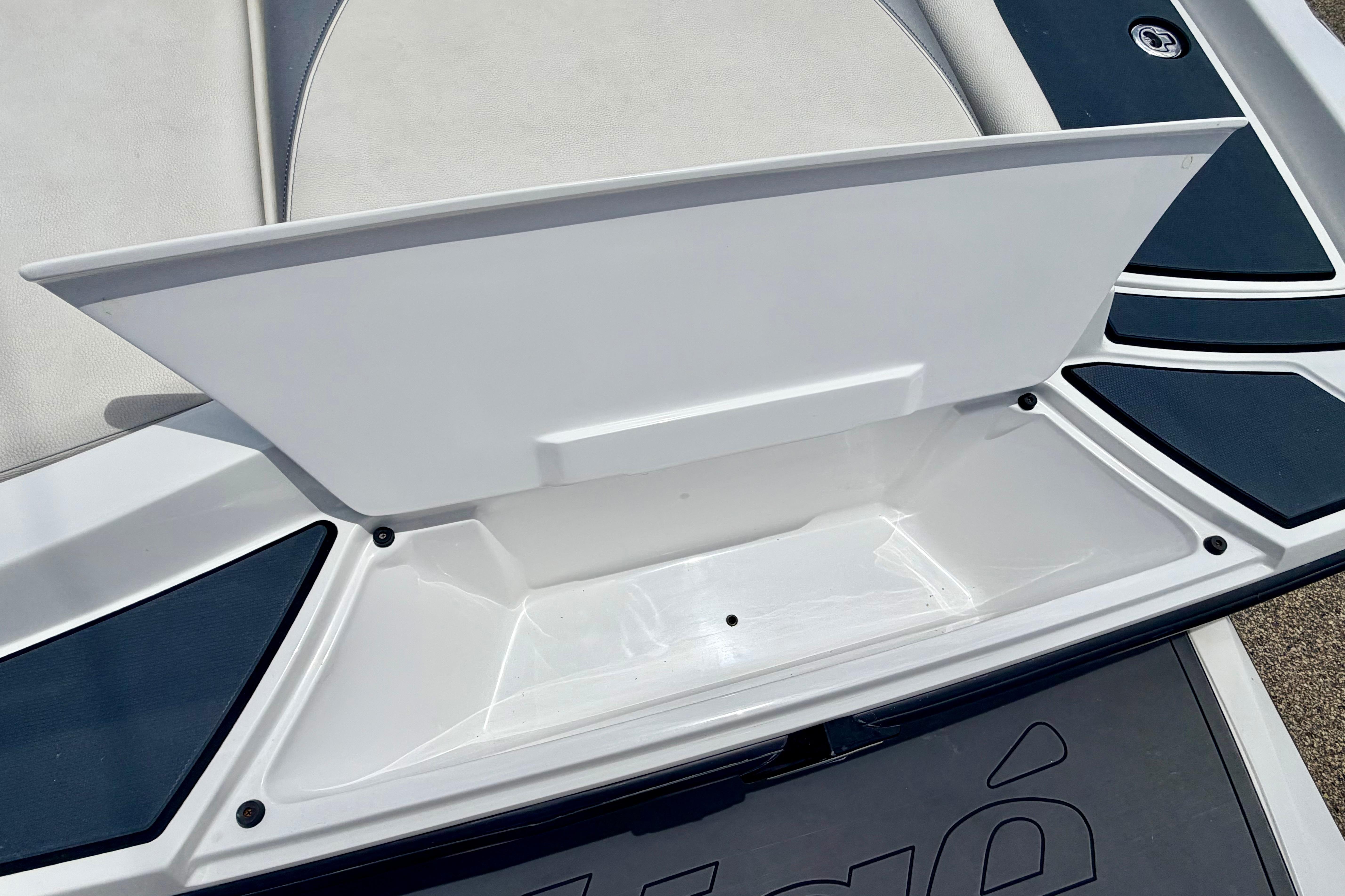 2014 Tigé R20 boat storage compartment with sleek design and modern features.