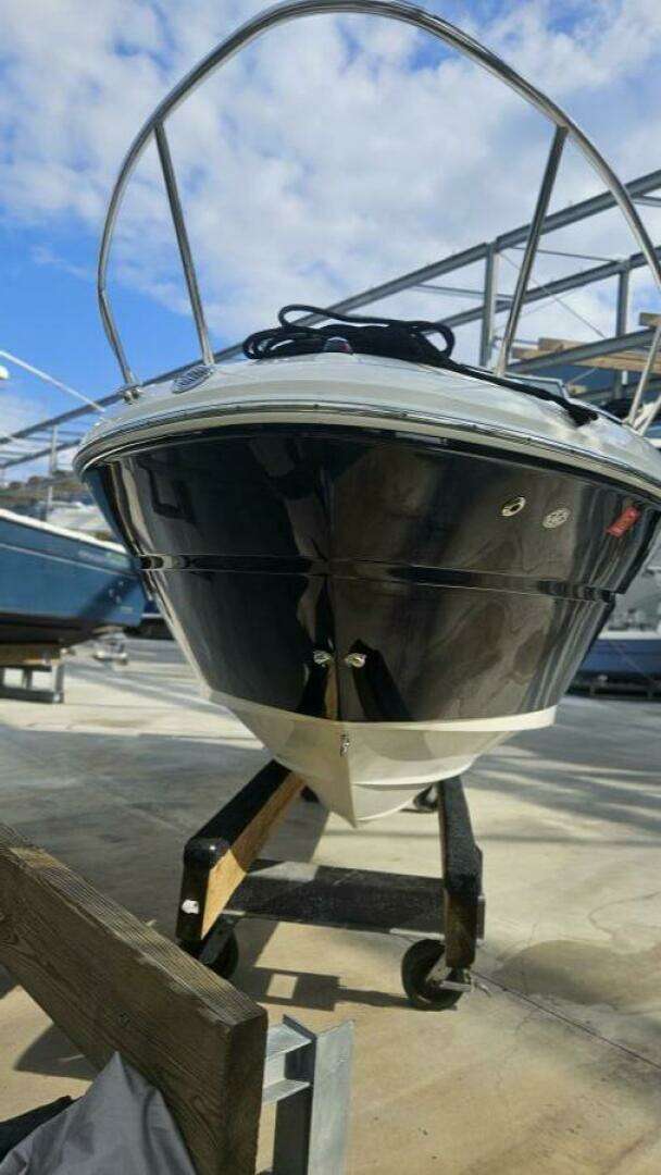2008 Sea Ray 240 Sundancer - Image 2
