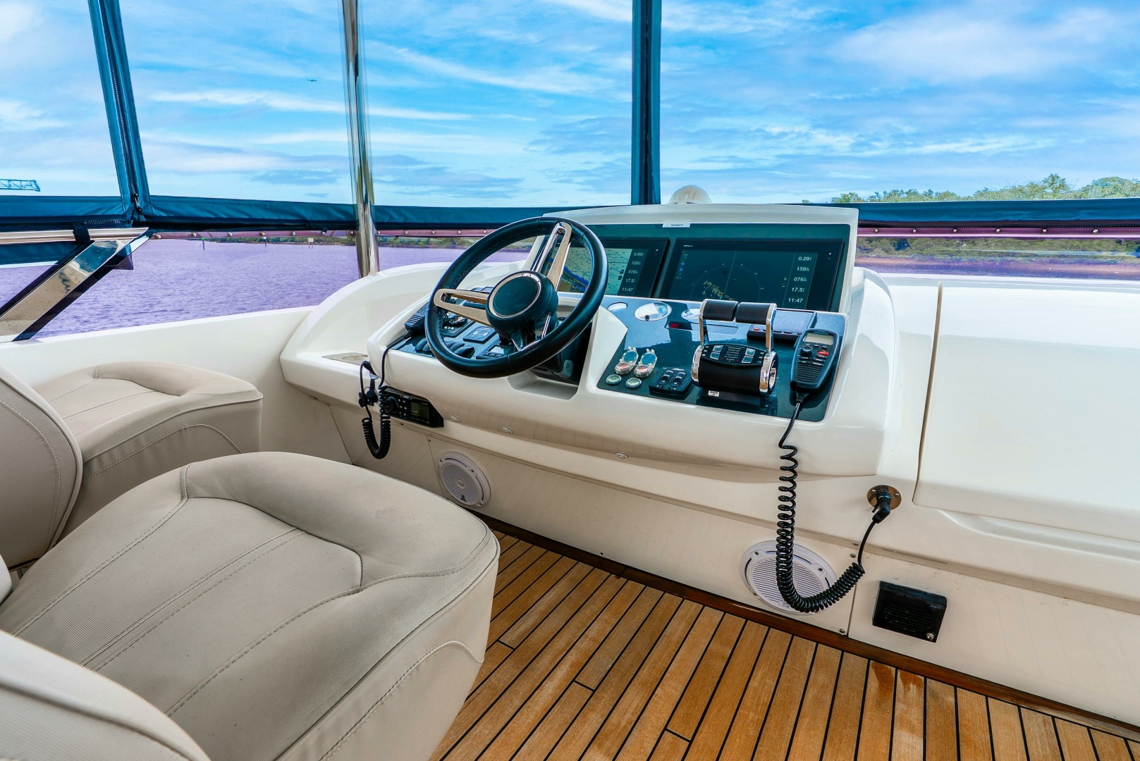 2018 Princess Yachts — - Image 23