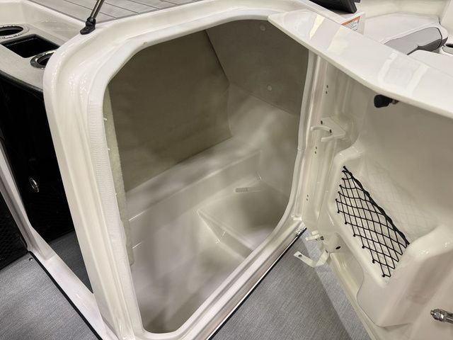 2026 Yamaha Boats AR250 - 13