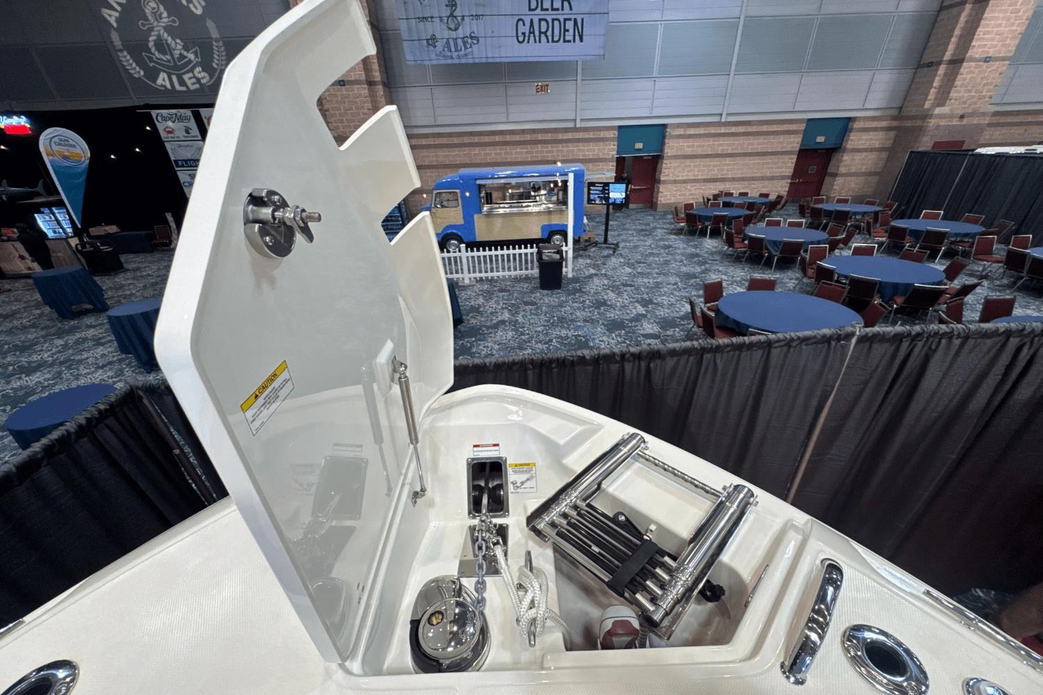 2025 Boston Whaler 330 Vantage - 40