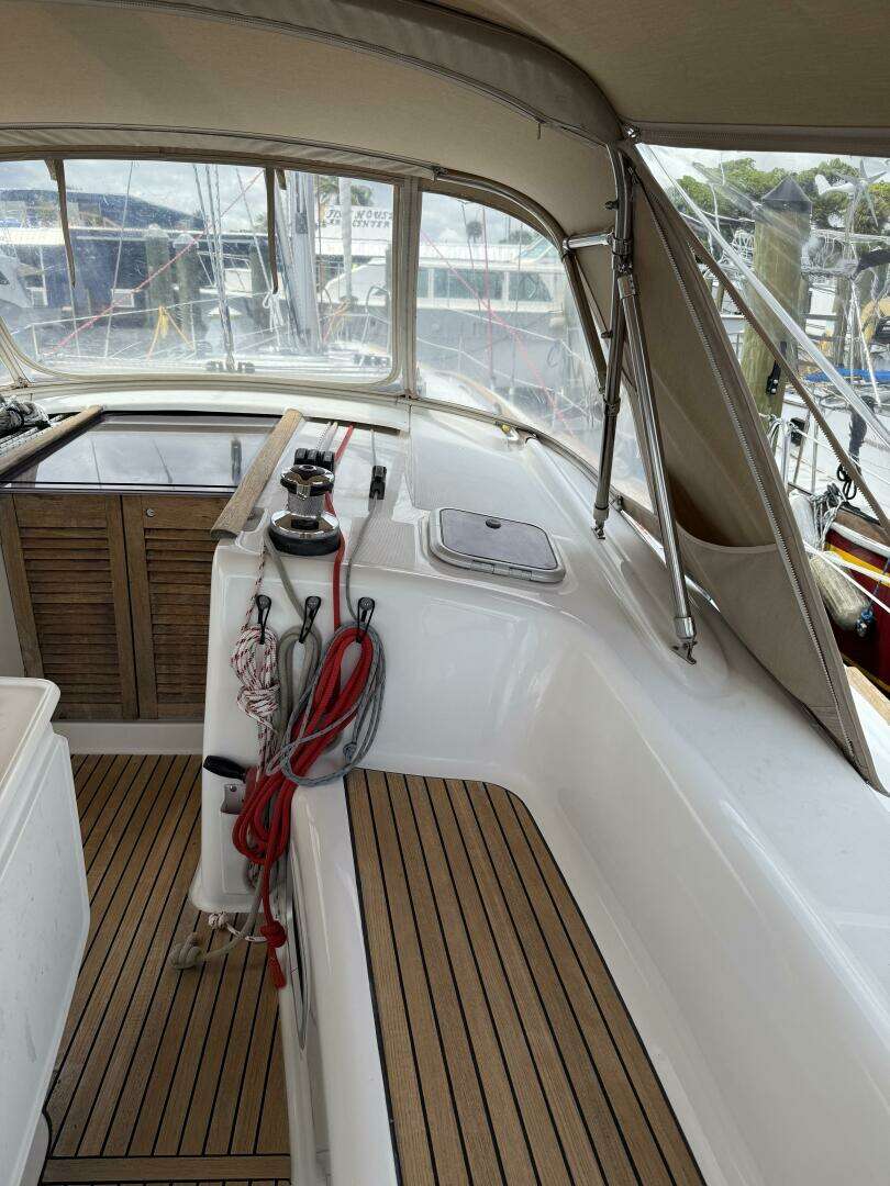 2012 Beneteau 43 - Image 37