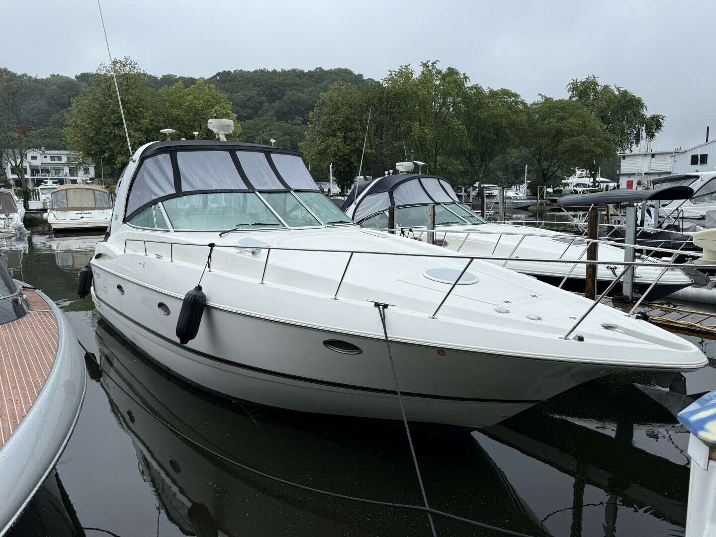 2004 Cruisers 370 Express - Image 2
